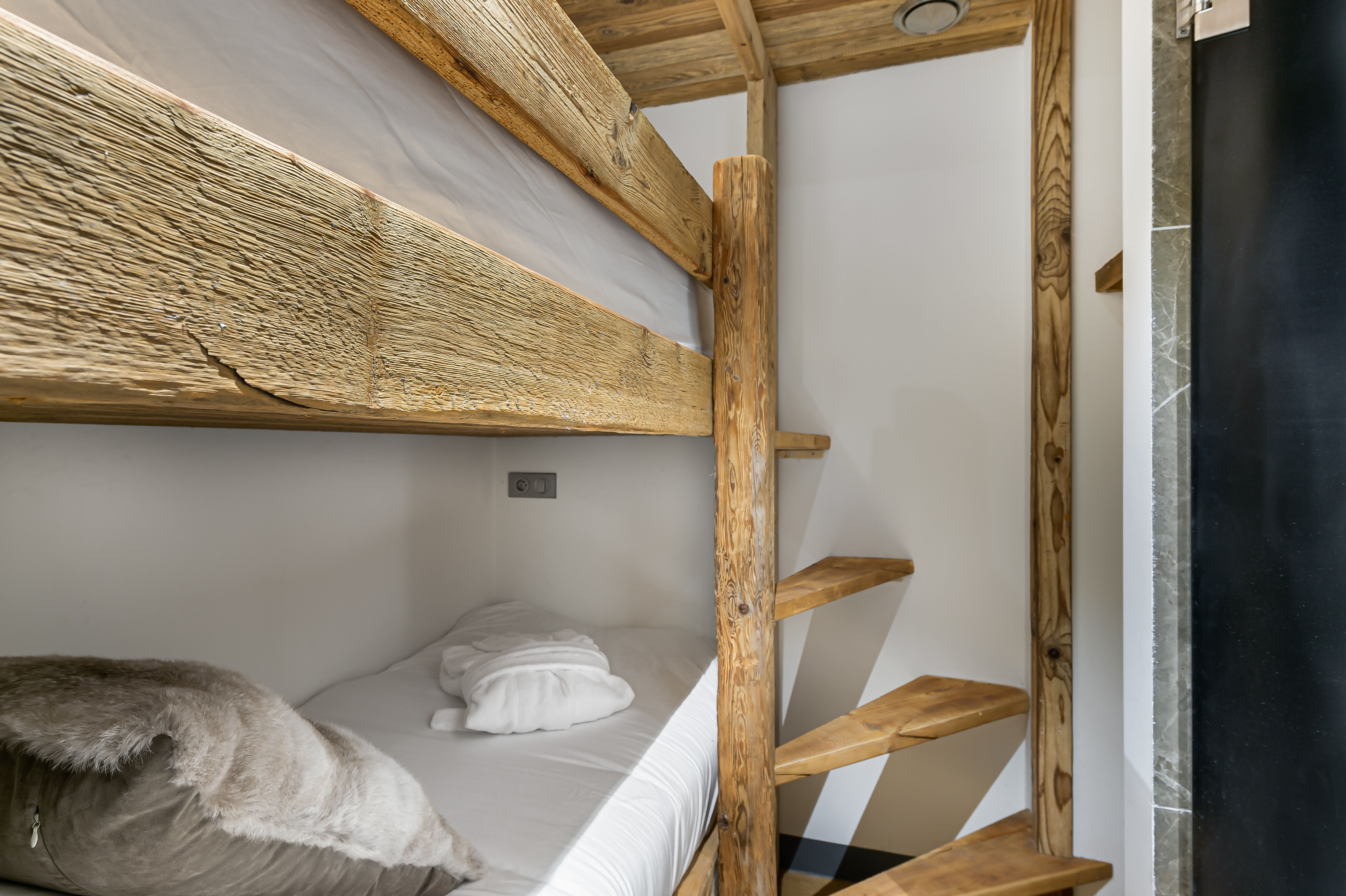 Penthouse Savoie Gallary Image 6