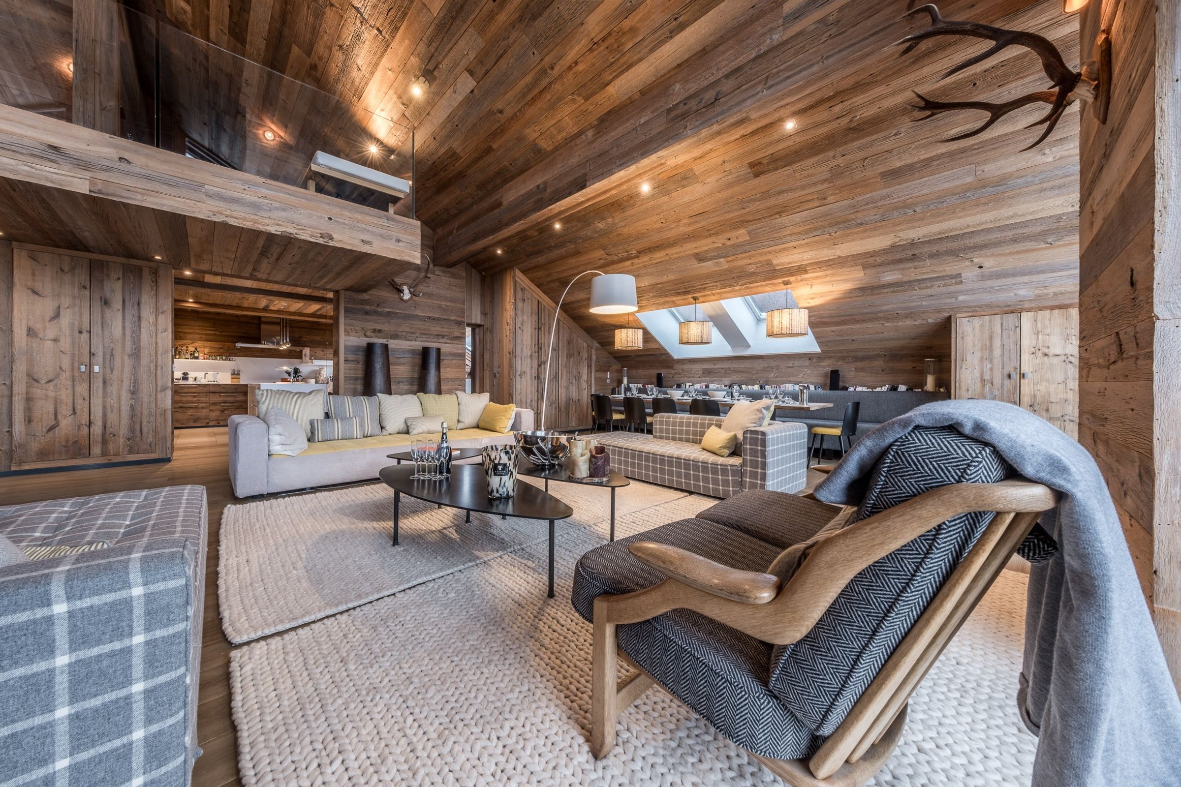 Penthouse Snow Lodge Gallary Image 6