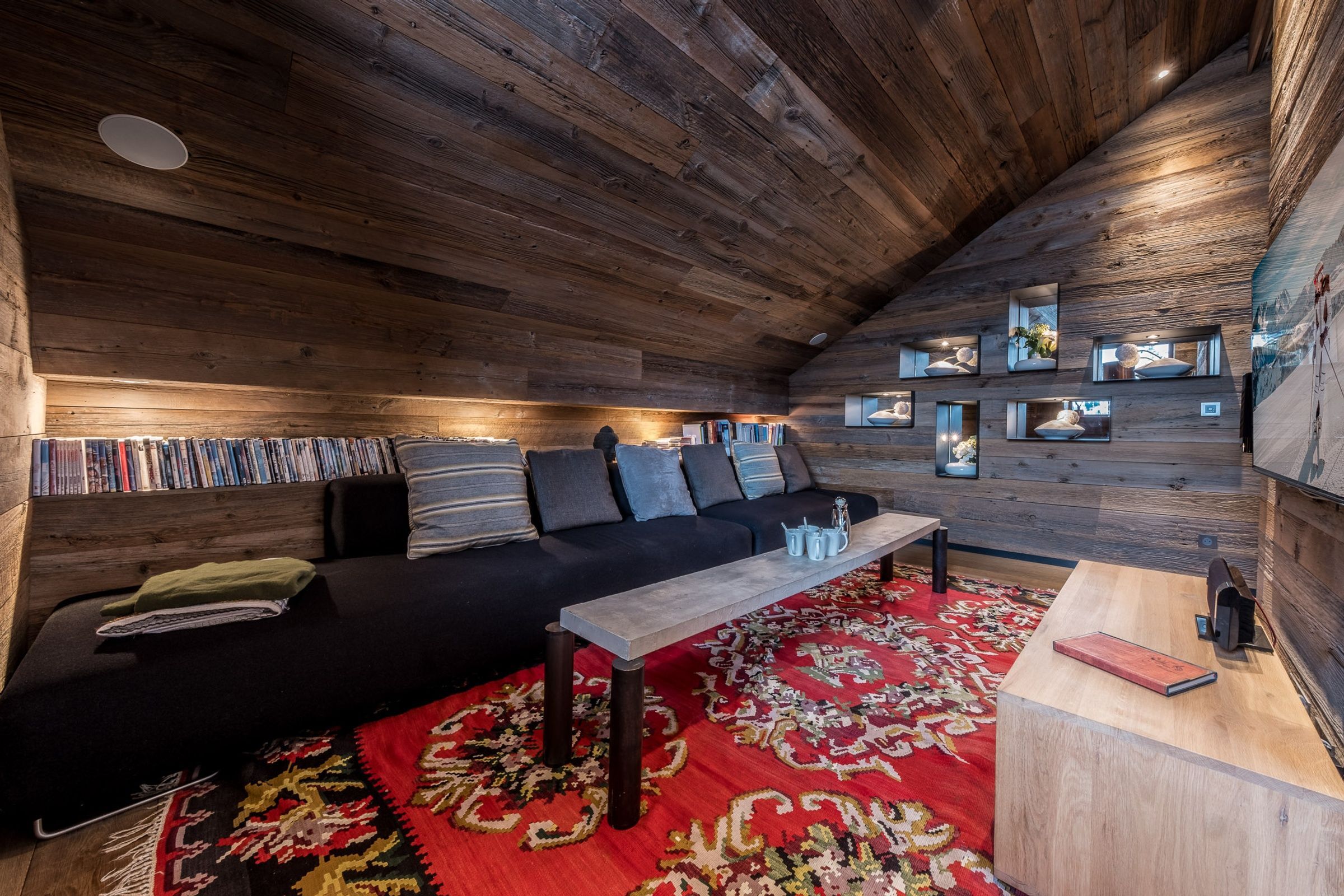 Penthouse Snow Lodge Gallary Image 3