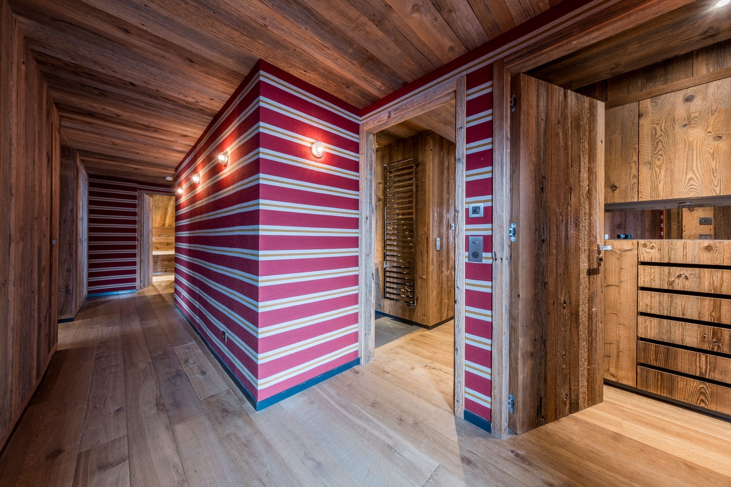 Penthouse Snow Lodge Gallary Image 6