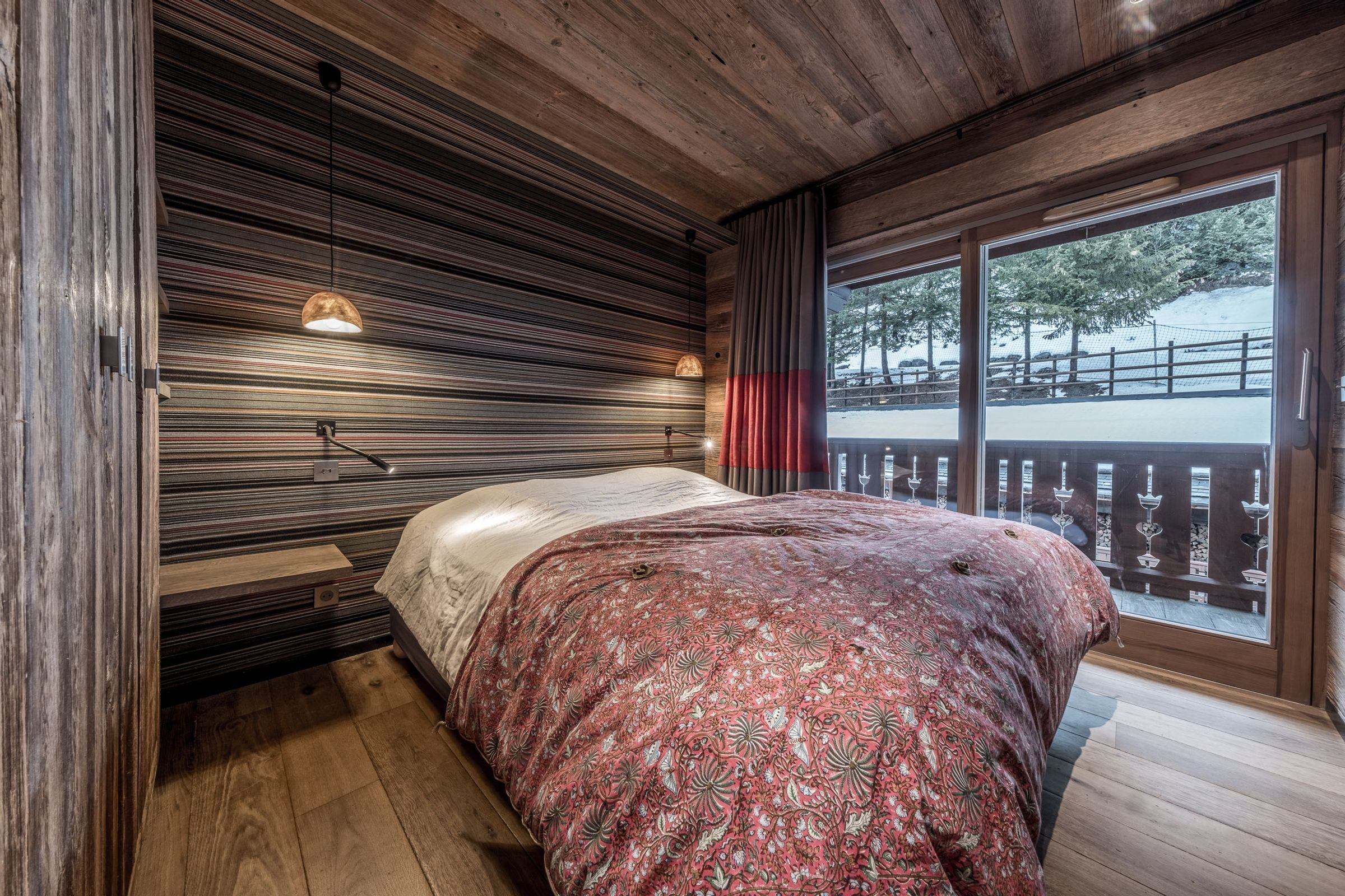 Penthouse Snow Lodge Gallary Image 3