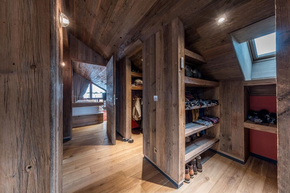 Penthouse Snow Lodge Gallery Image 2