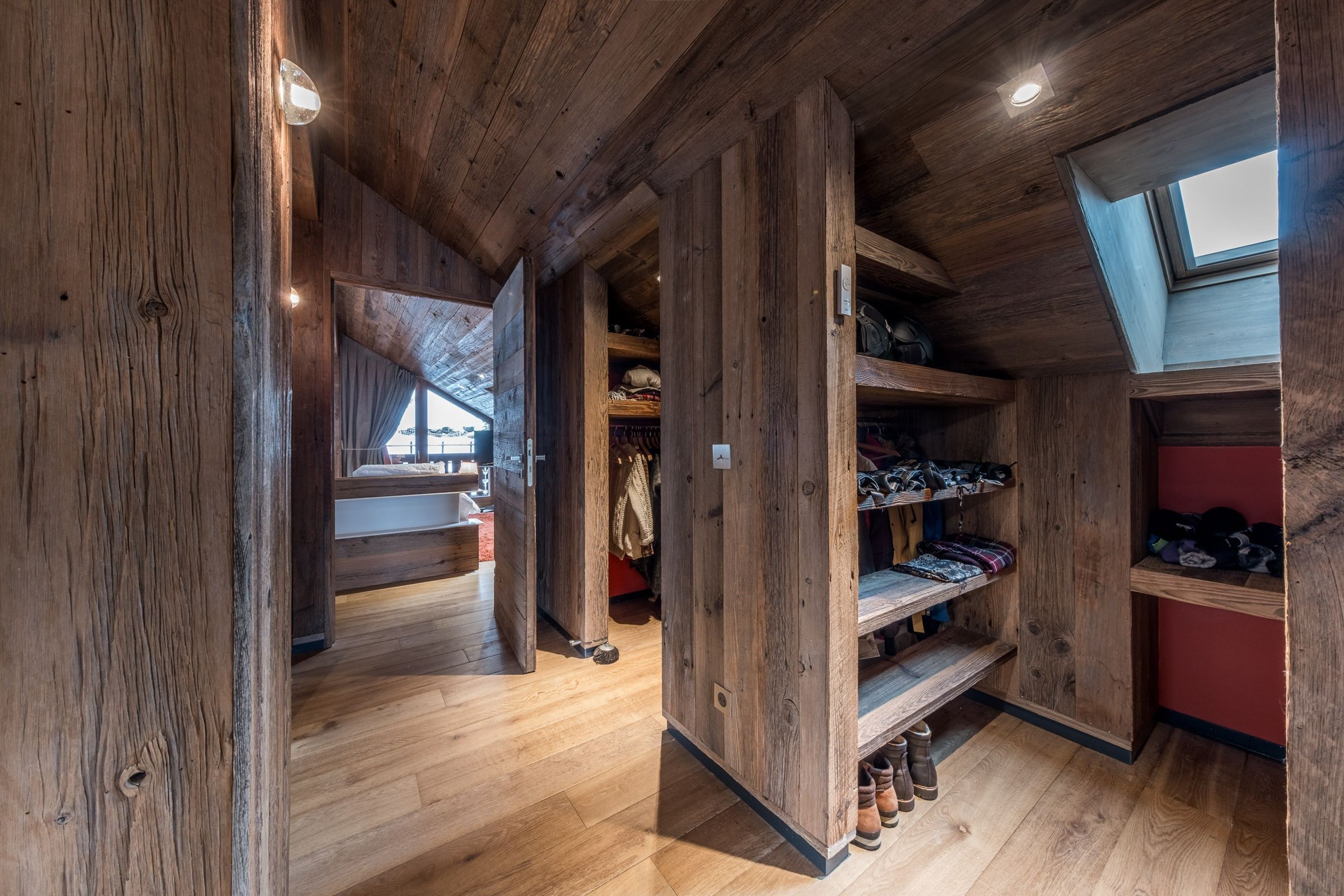 Penthouse Snow Lodge Gallary Image 2