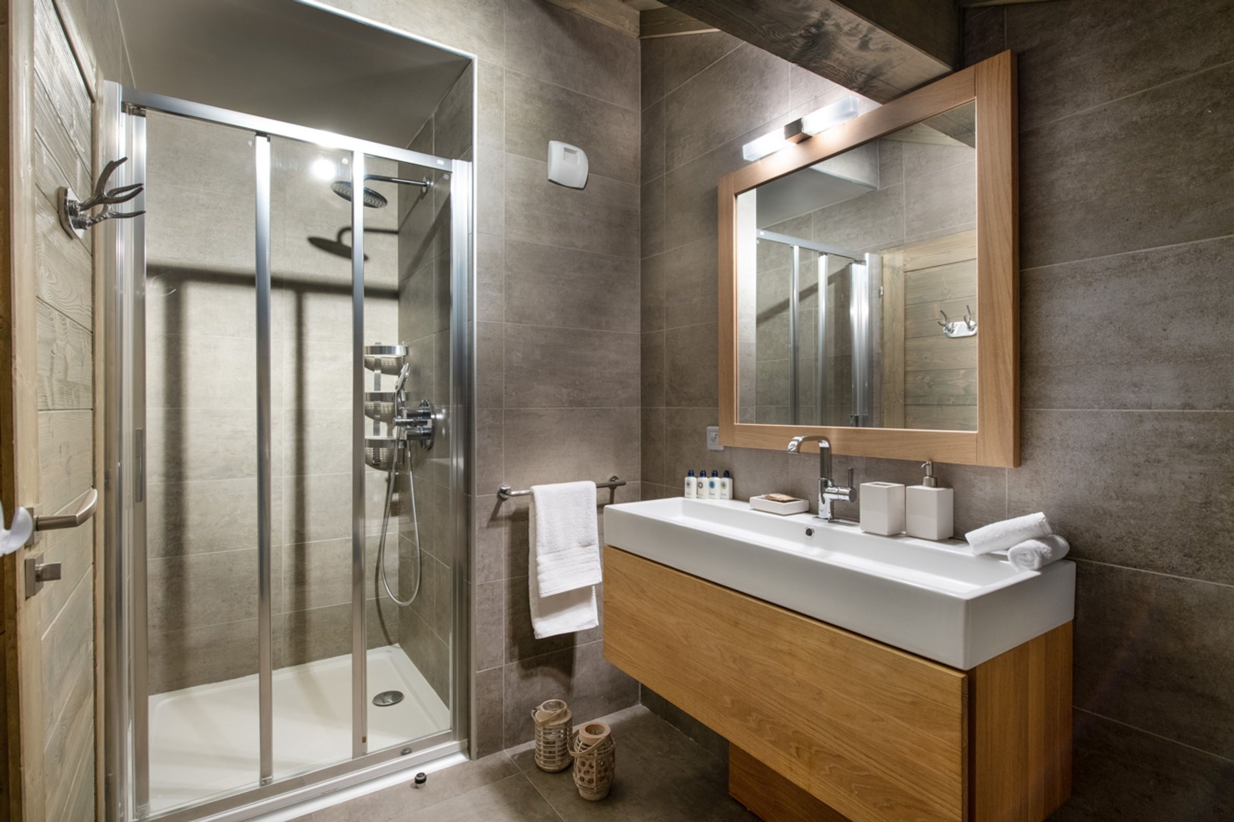 penthouse-whillow-image-6