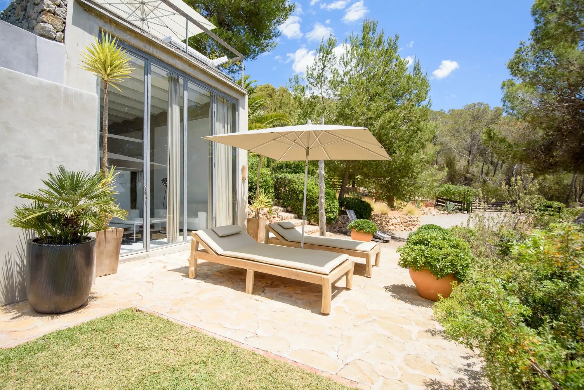 Villa Alegre Gallary Image 1