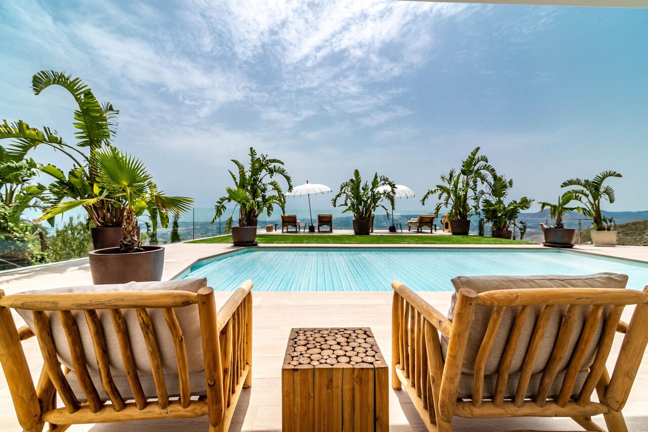 villa-amirah-image-1
