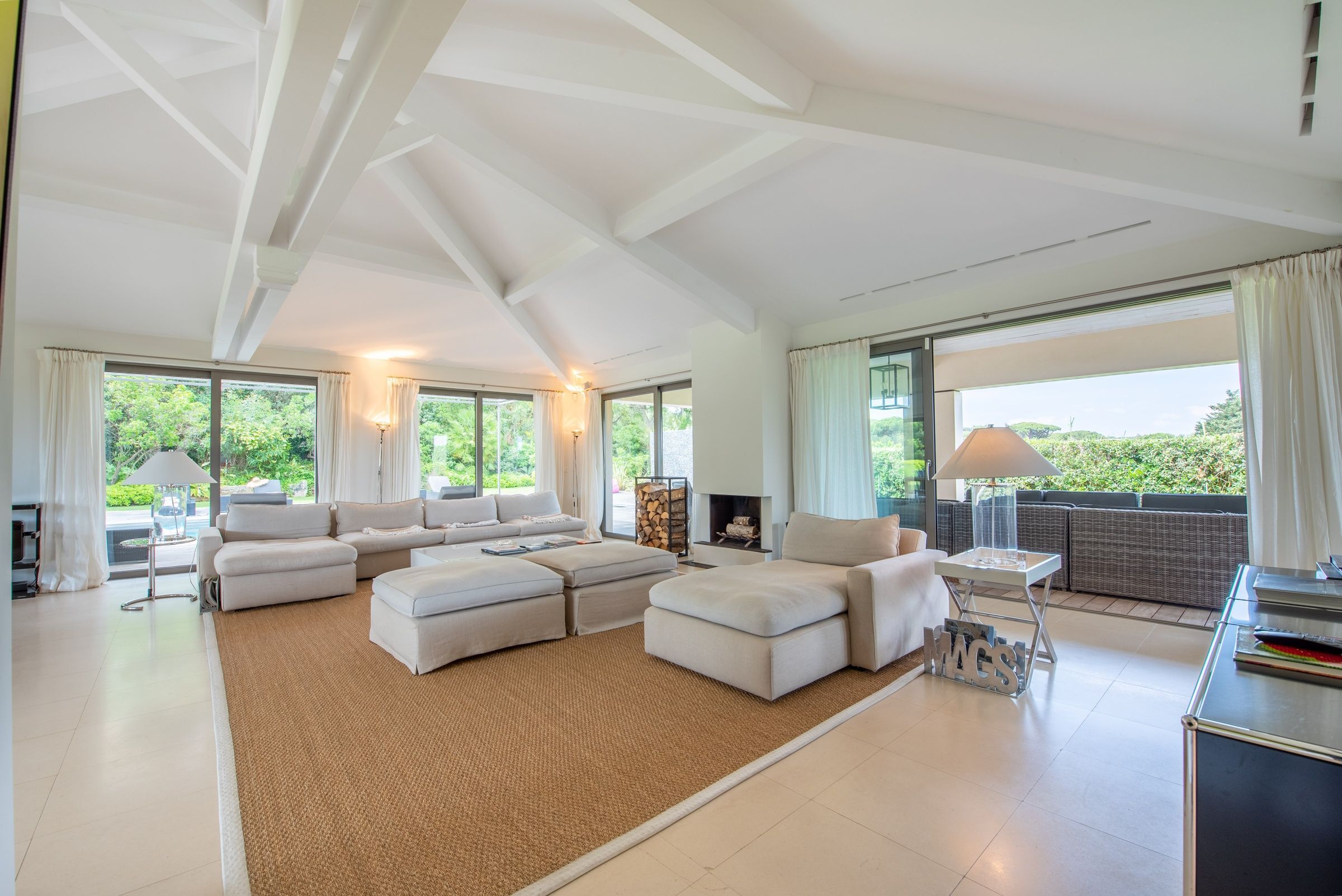 Villa Anna Gallary Image 2