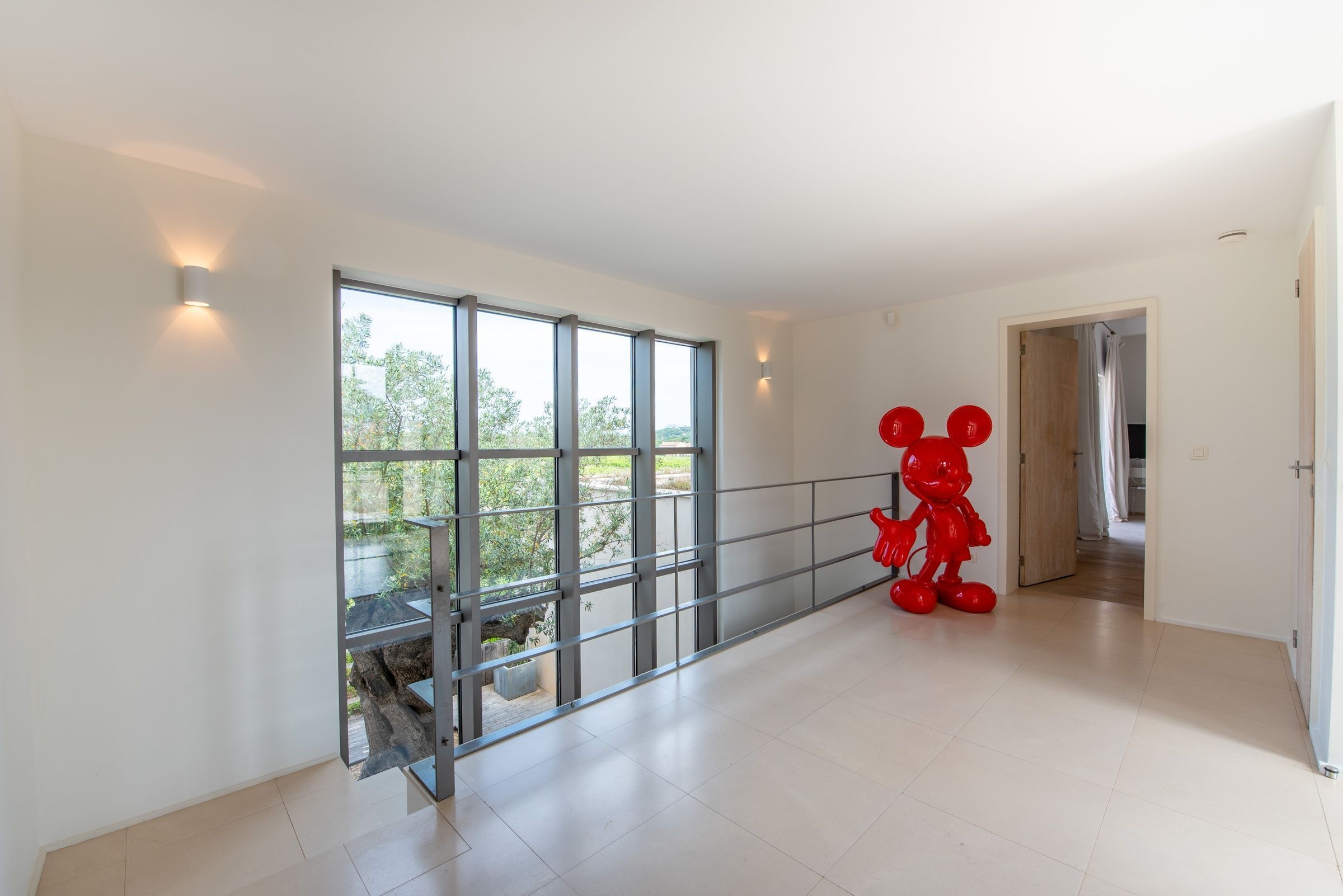 Villa Anna Gallary Image 3