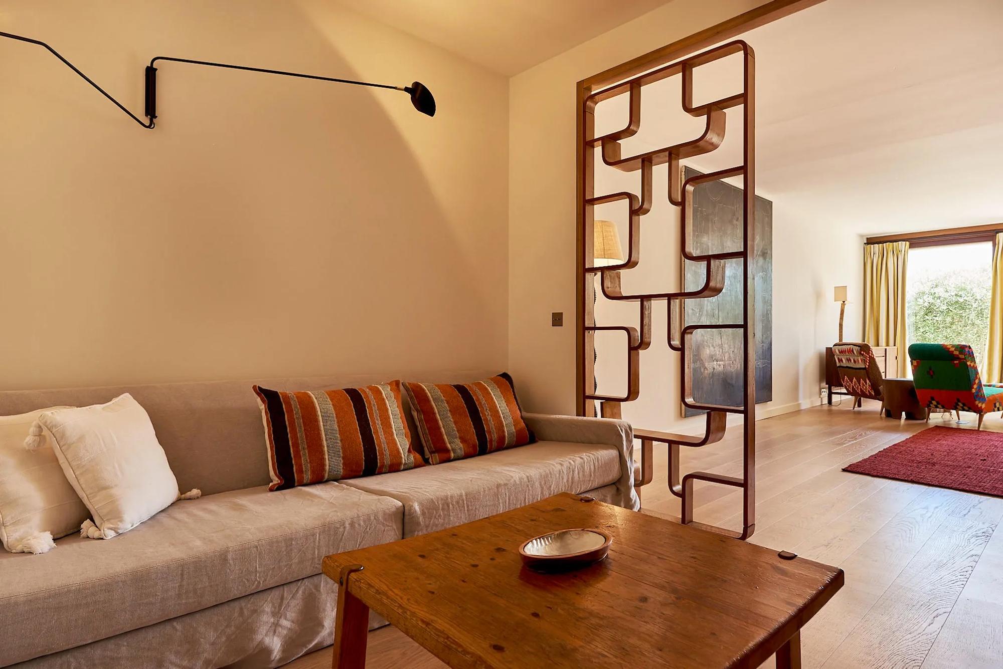 Villa Eloise Gallary Image 5