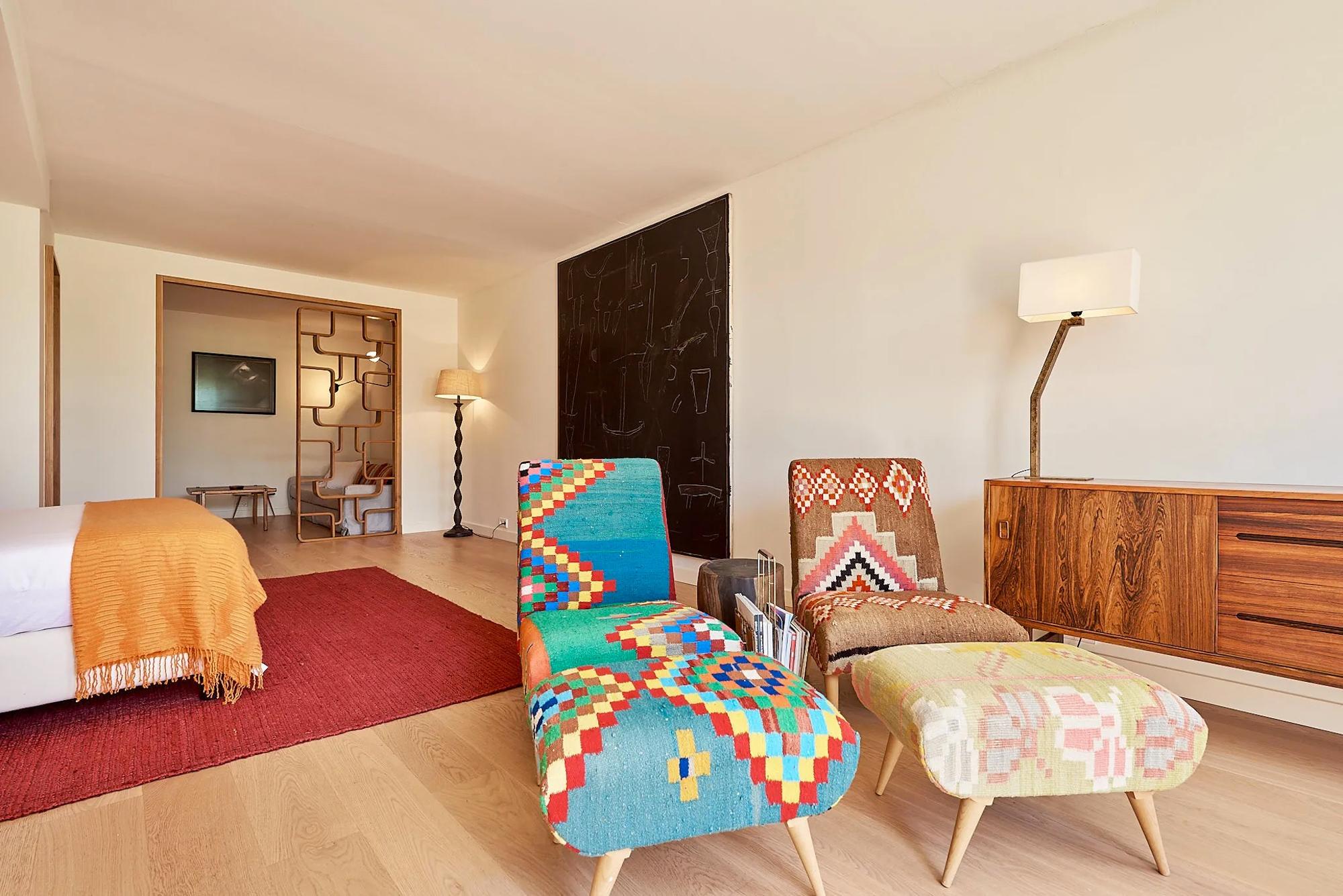 Villa Eloise Gallary Image 3