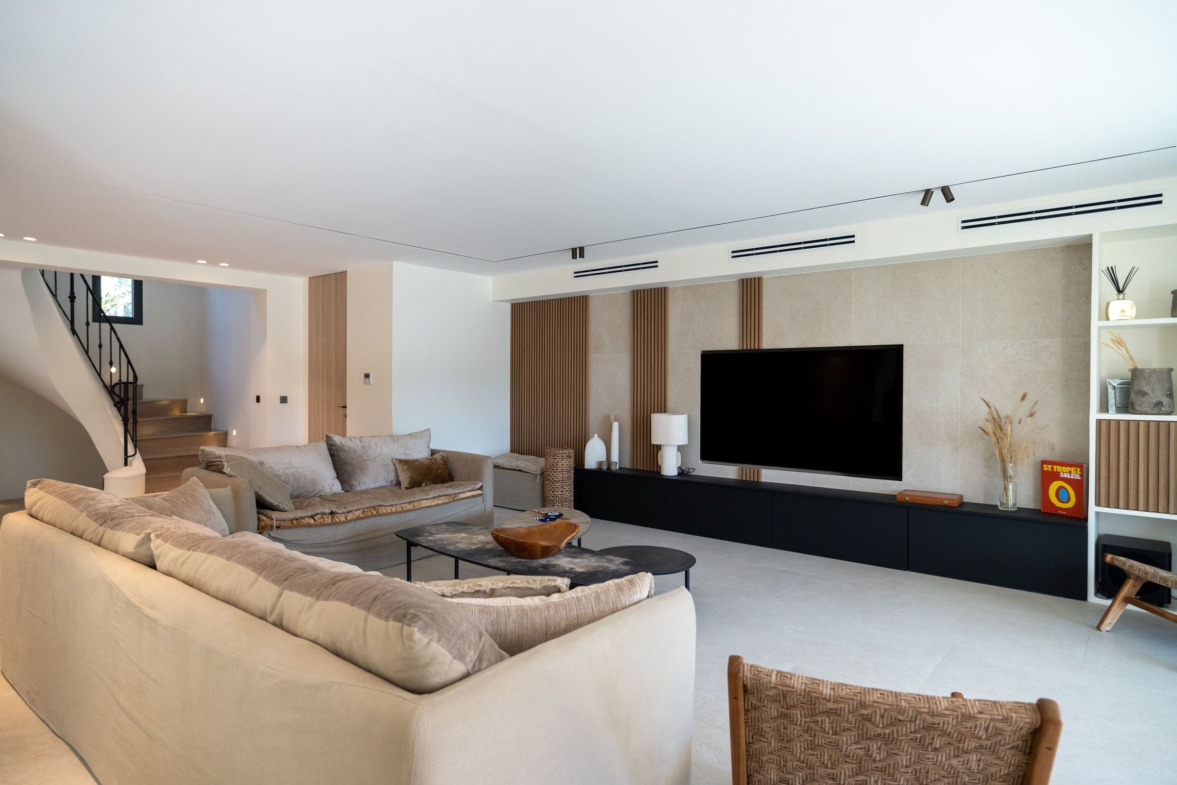Villa Louvia Gallary Image 4
