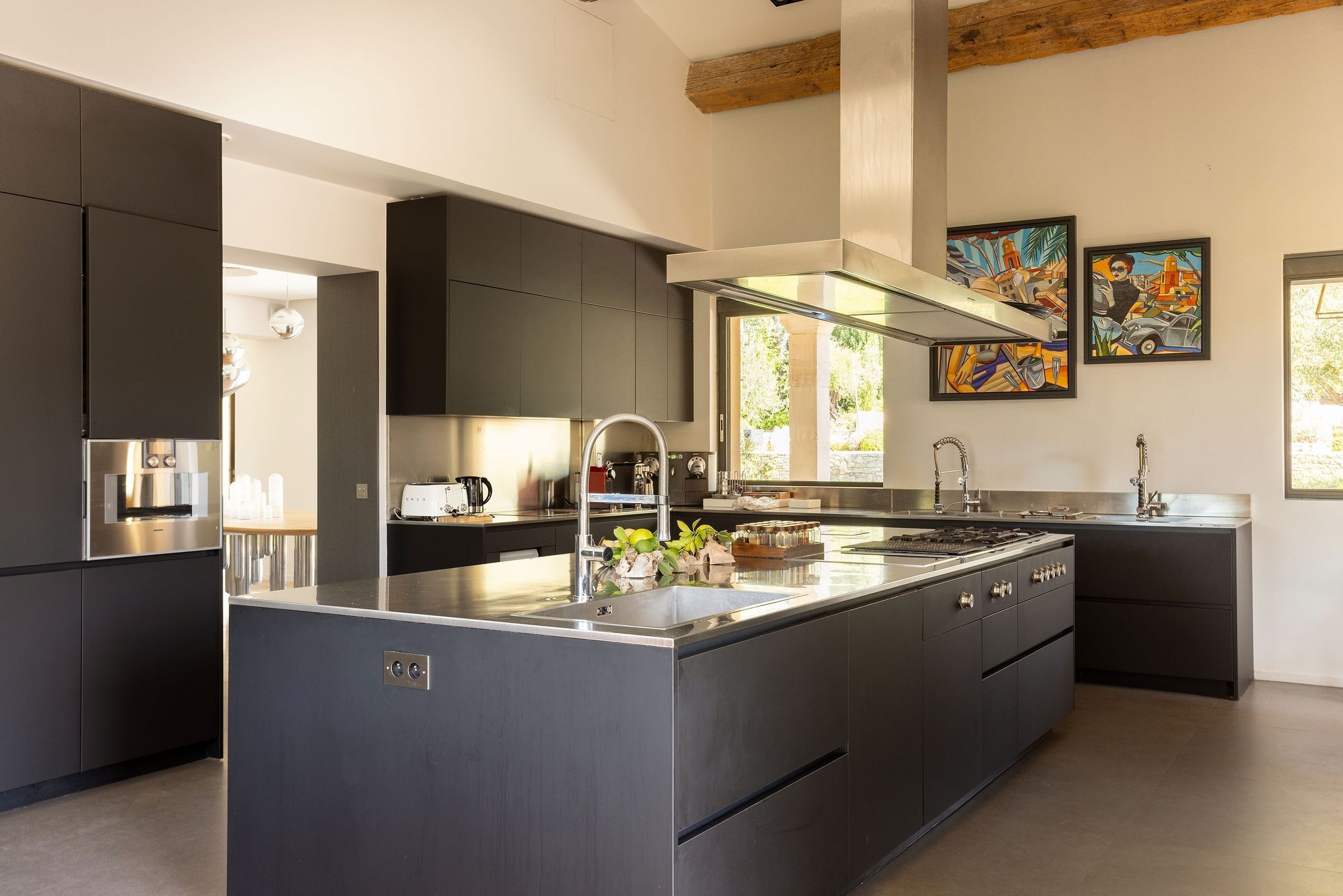 Villa Mai Tai Gallary Image 1