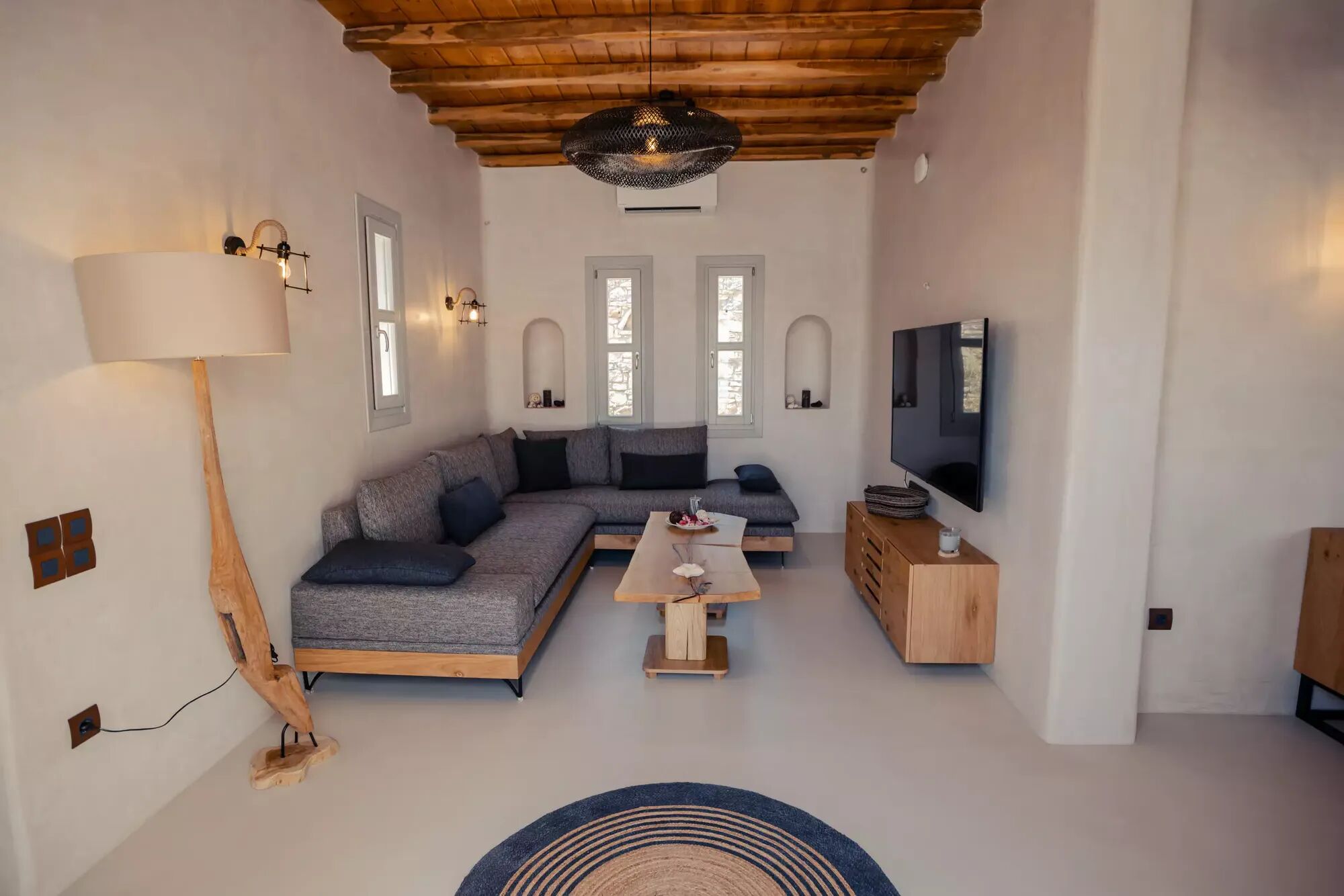 Villa Rhea Gallary Image 2