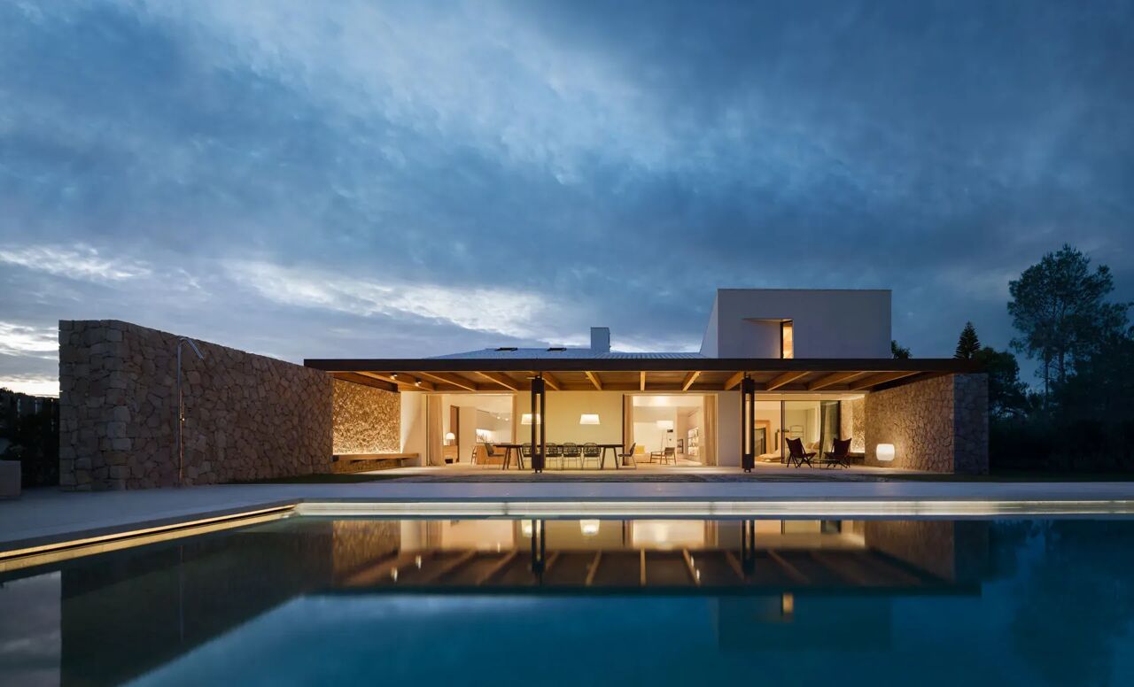 Villa Rocha in the Algarve | Search homes and yachts in the world's favourite destinations with Bluemoon