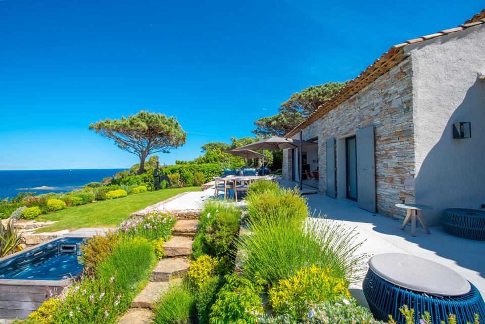 Villa Sea view Gallery Image 1