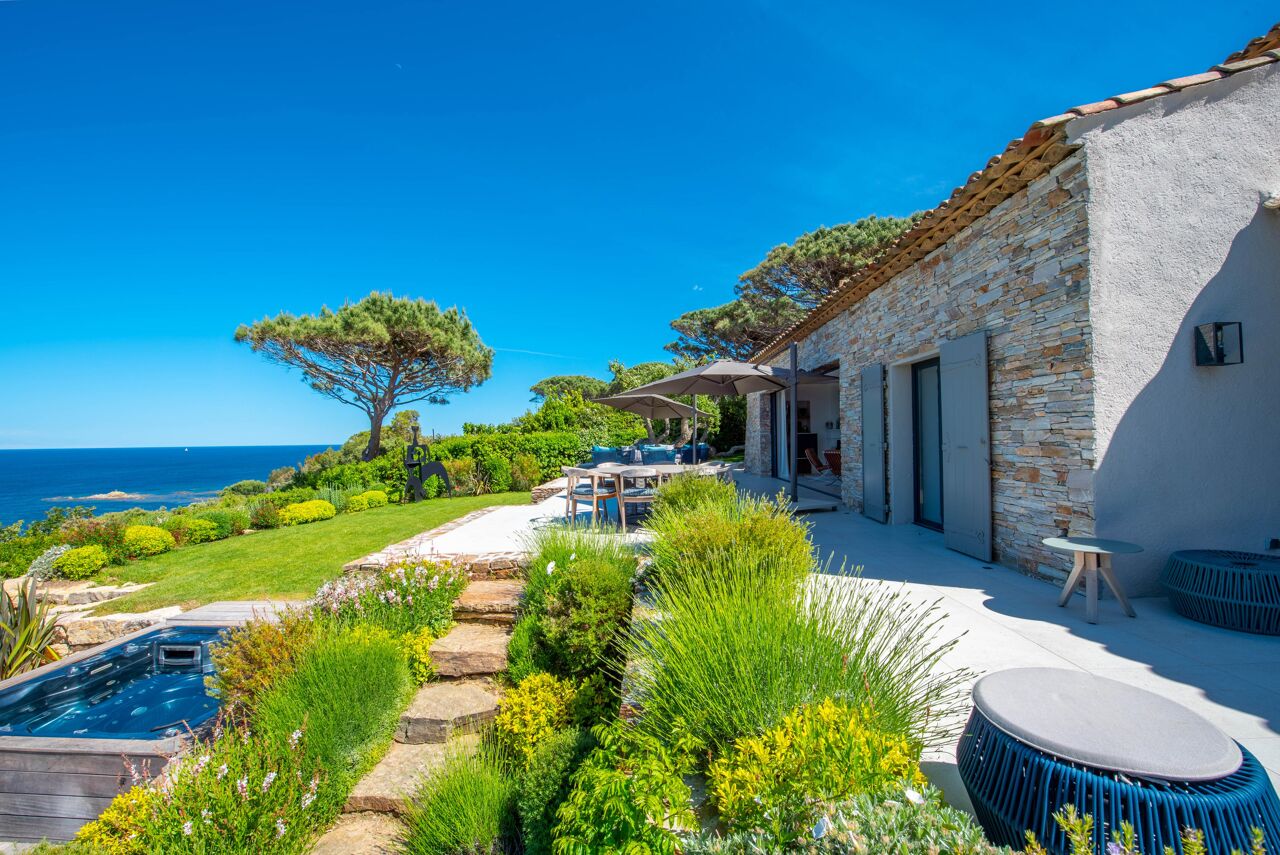 villa-sea-view-image-1