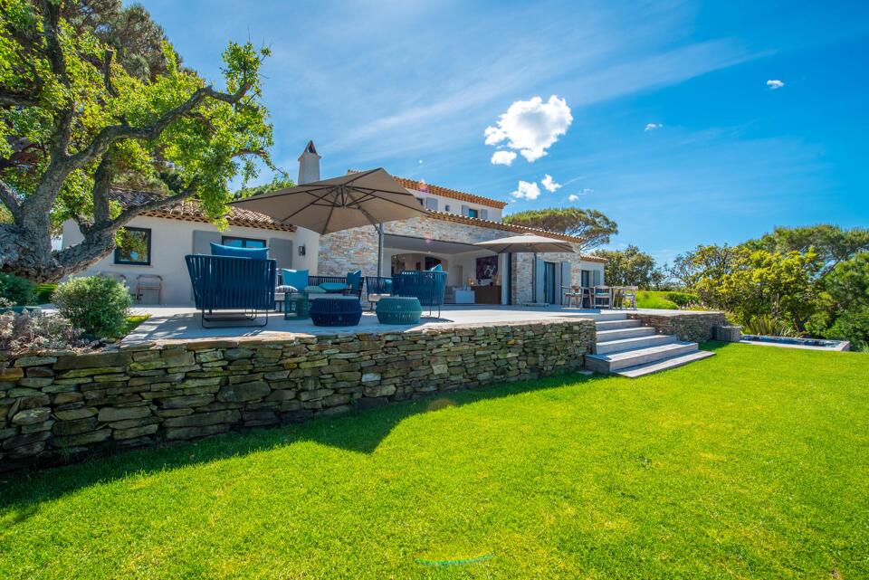 Villa Sea view Gallery Image 3