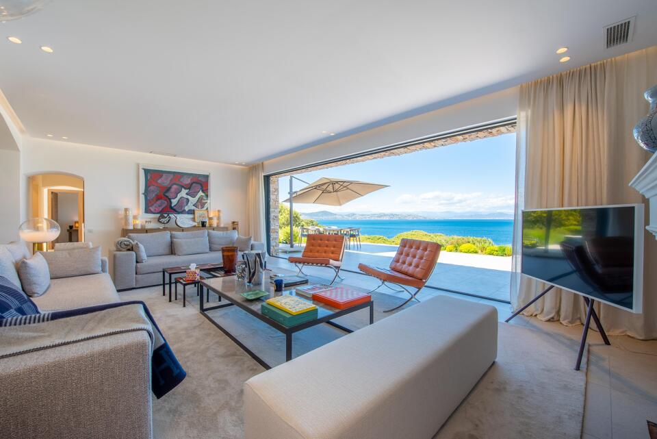 Villa Sea view Gallery Image 2