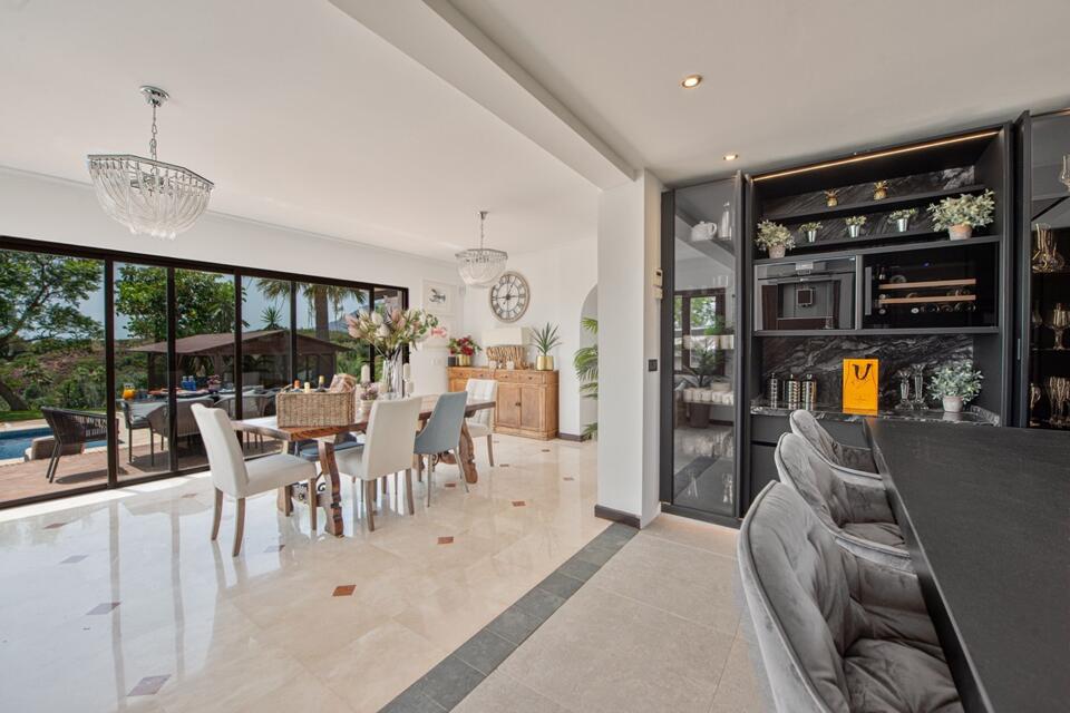 Villa Suzanna Gallery Image 6