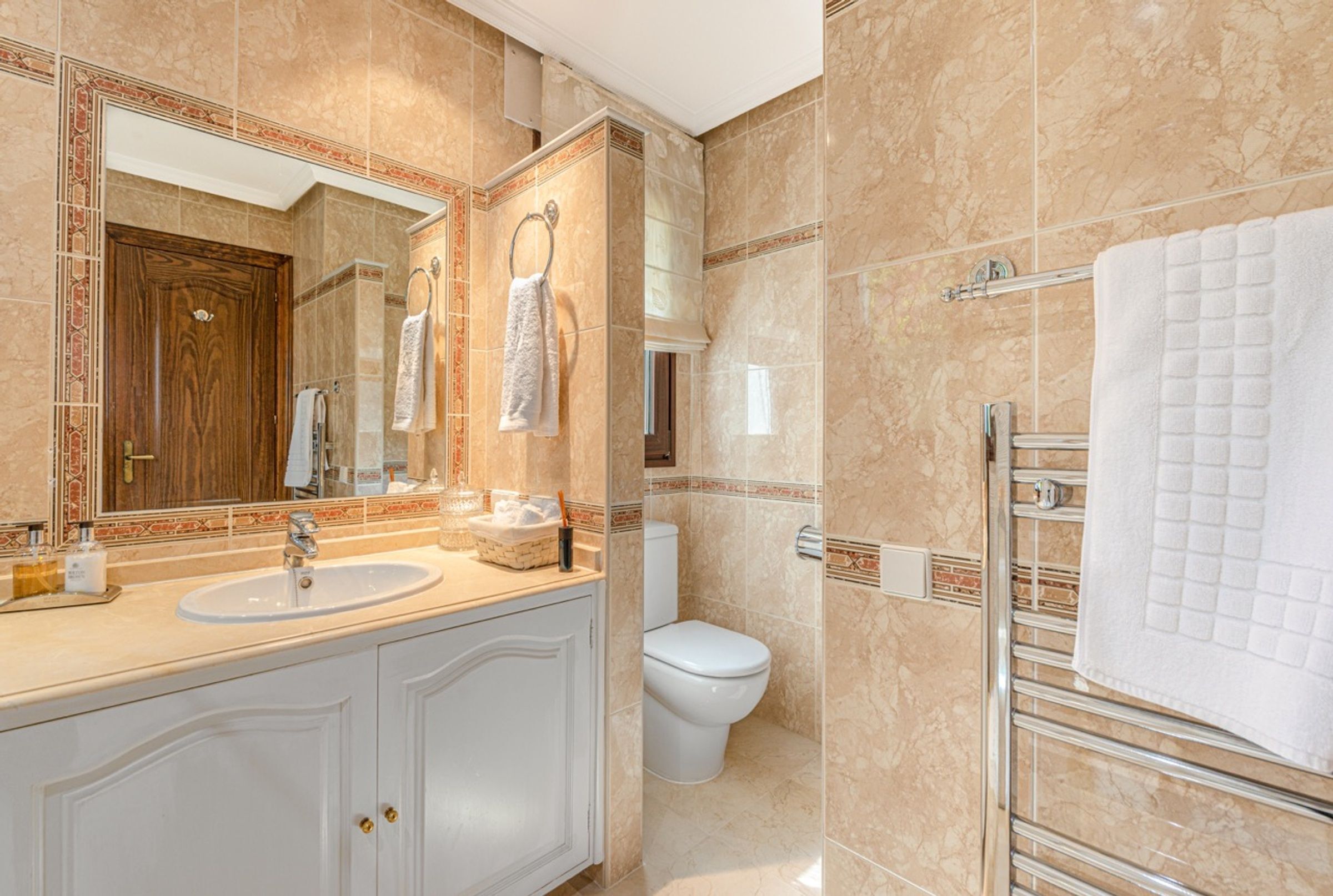 Villa Suzanna Gallary Image 2