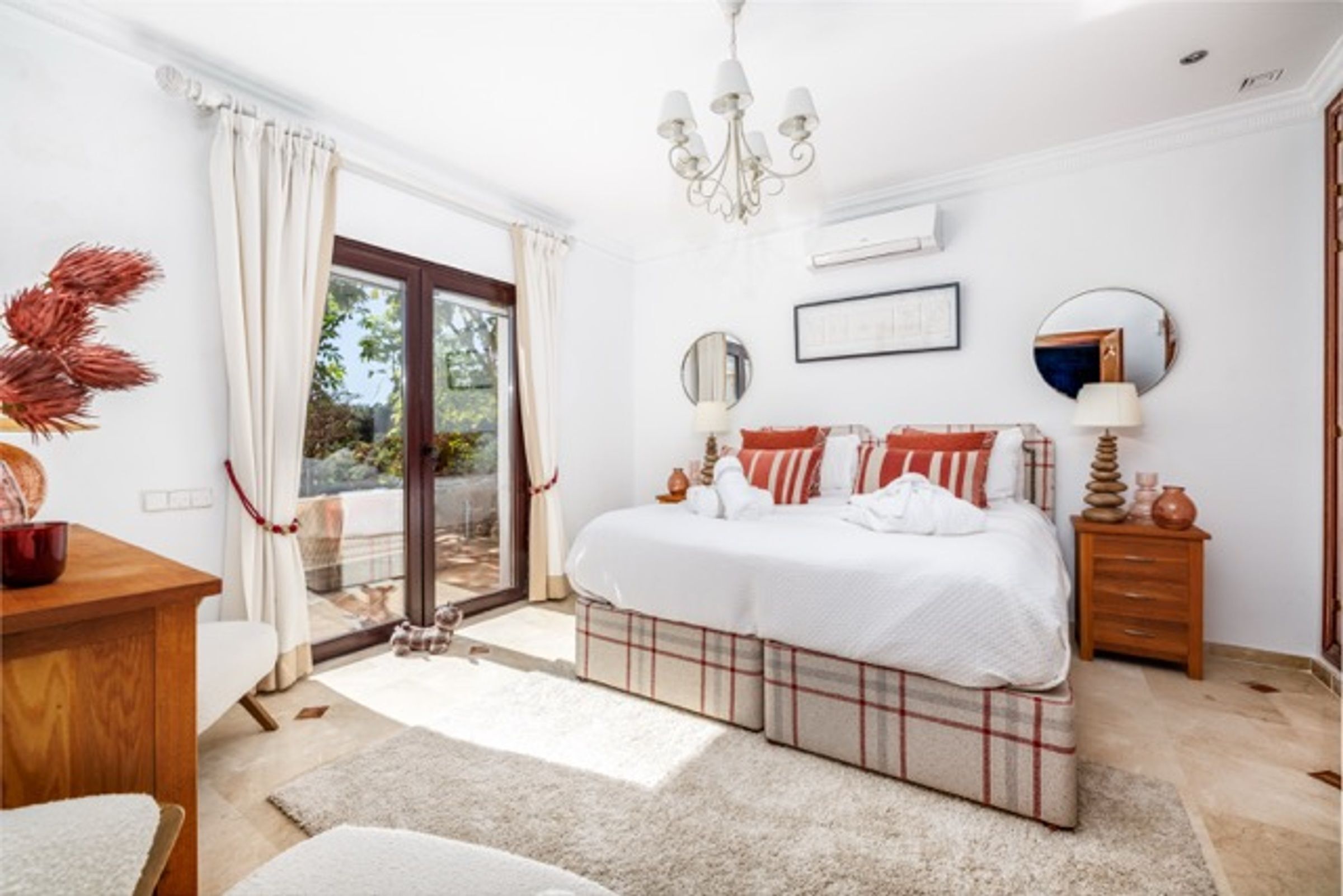 Villa Suzanna Gallary Image 6