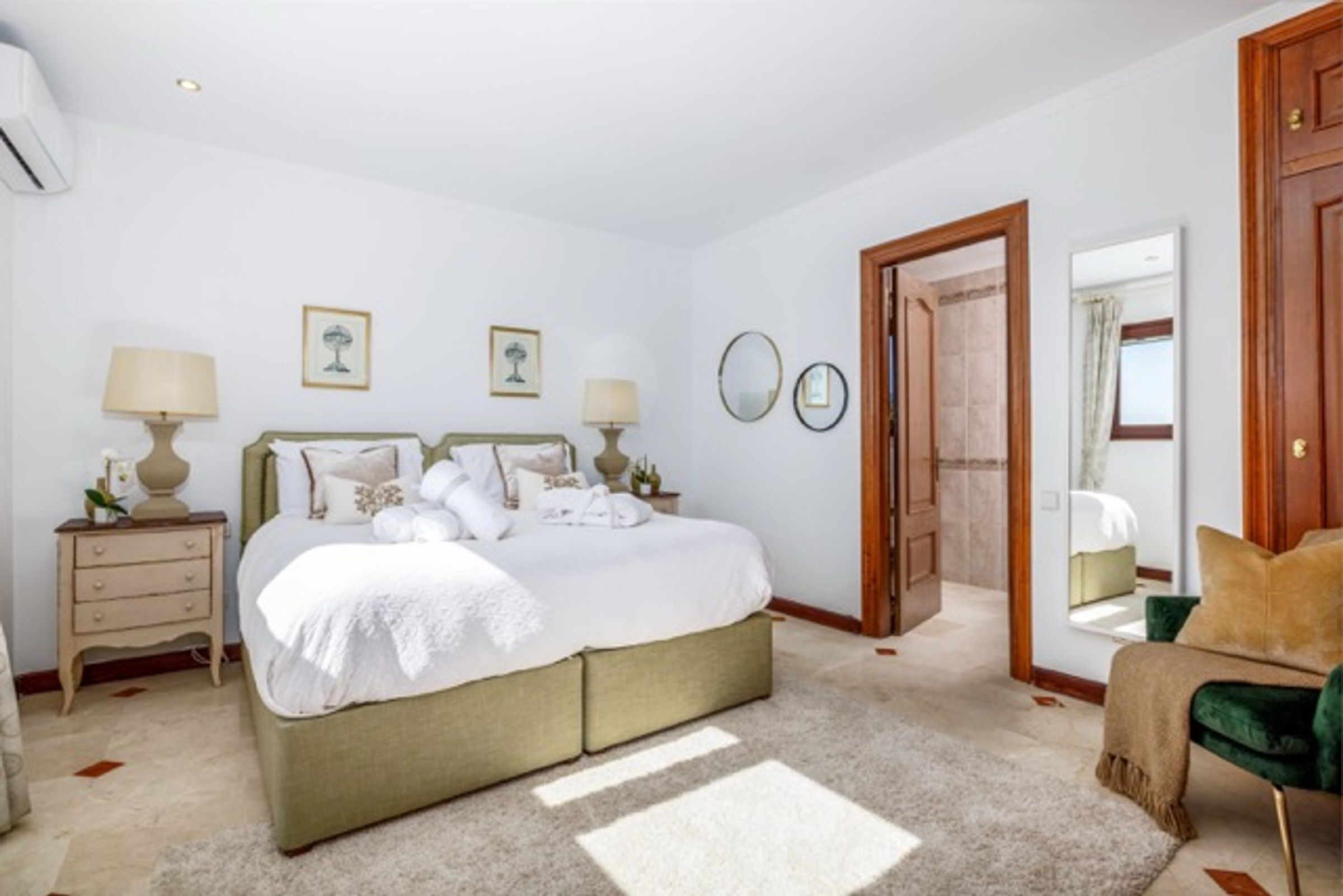 Villa Suzanna Gallary Image 2