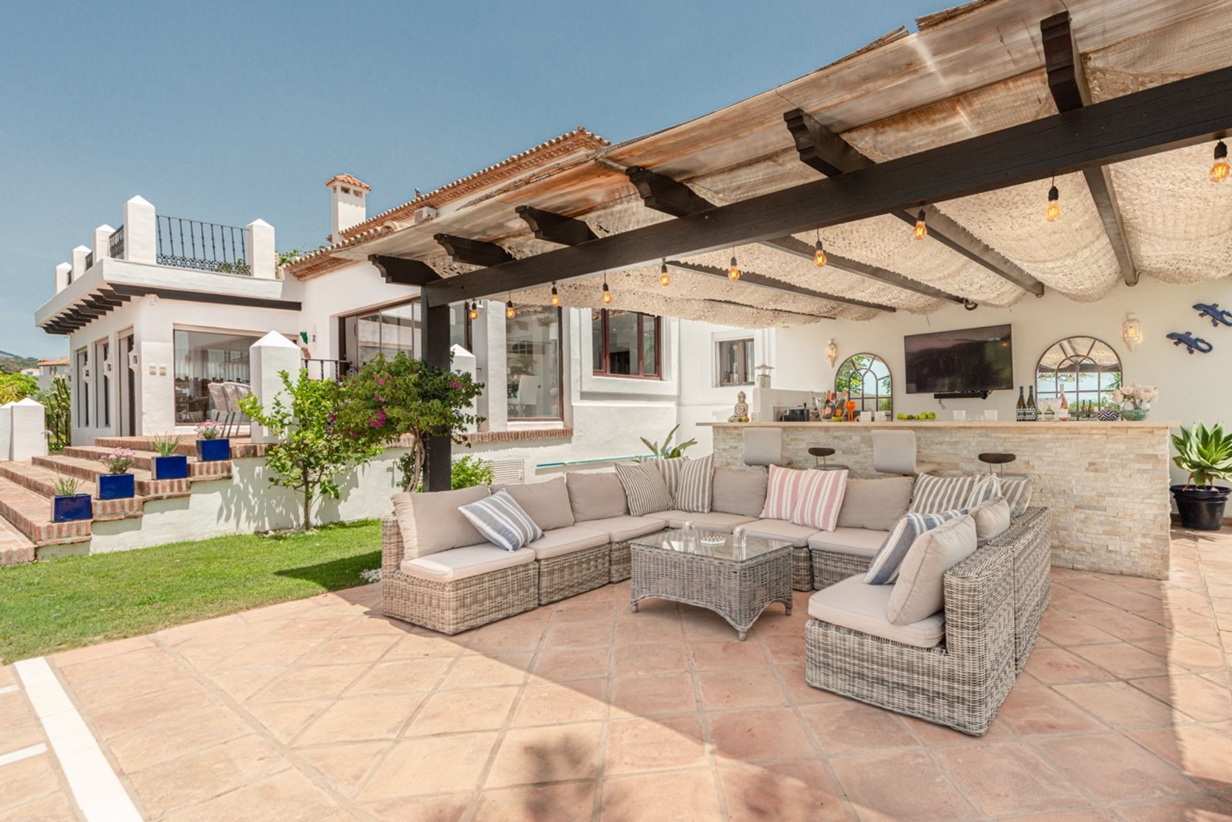 Villa Suzanna Gallary Image 3