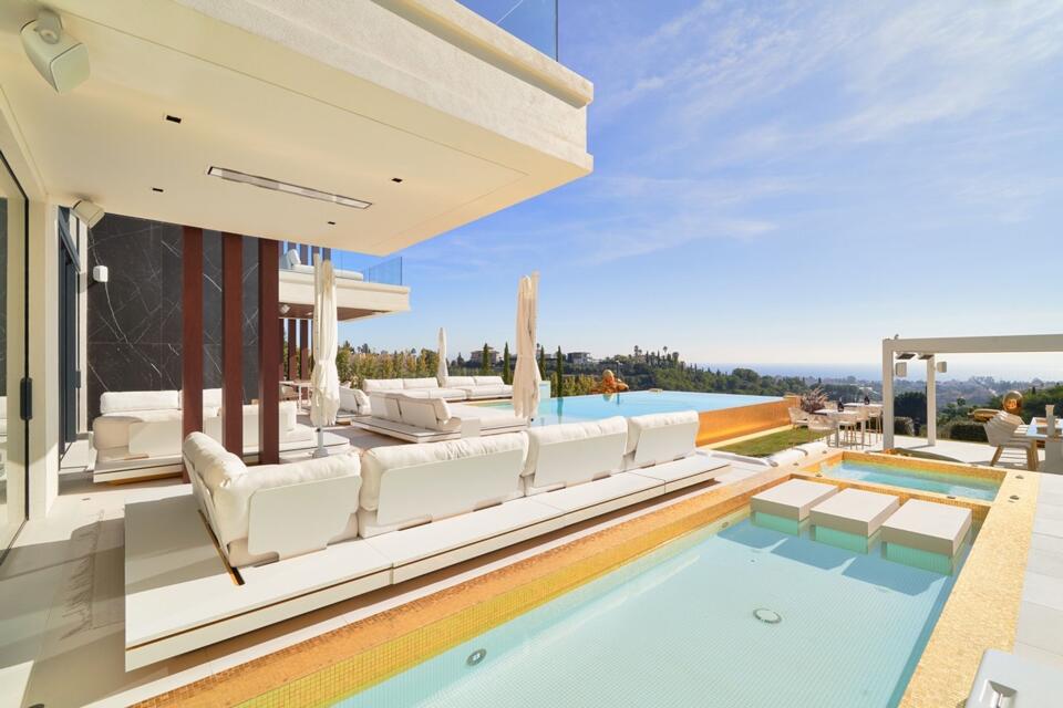 Villa Theia Gallery Image 1