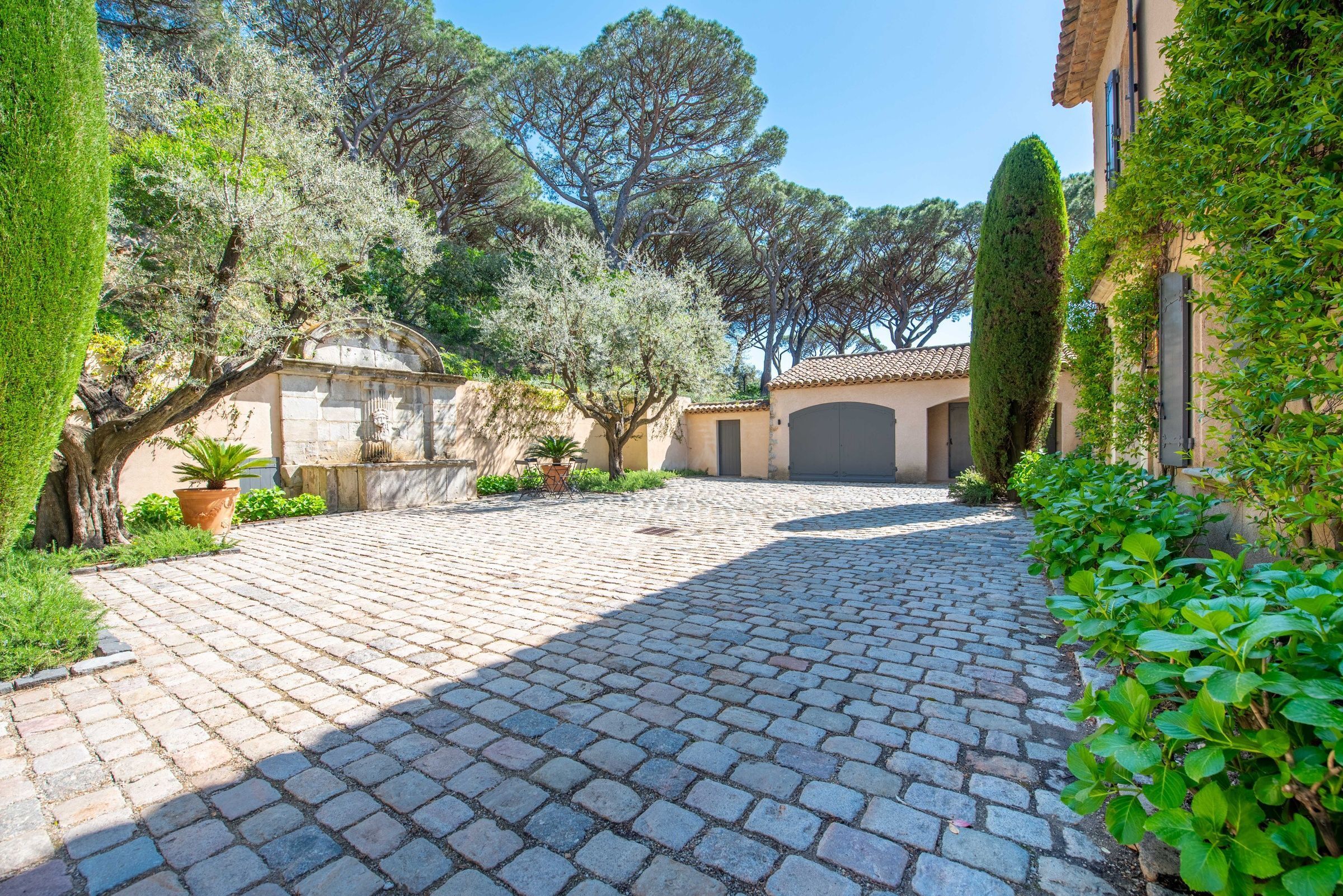 Villa des Vestales Gallary Image 6