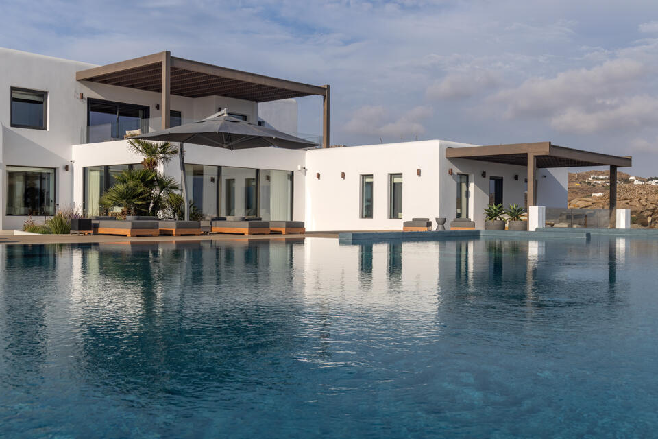 Lithos Residence Gallery Image 3