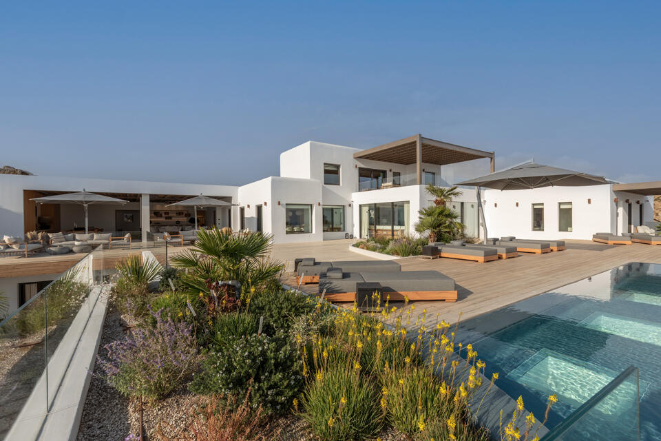 Lithos Residence Gallery Image 4