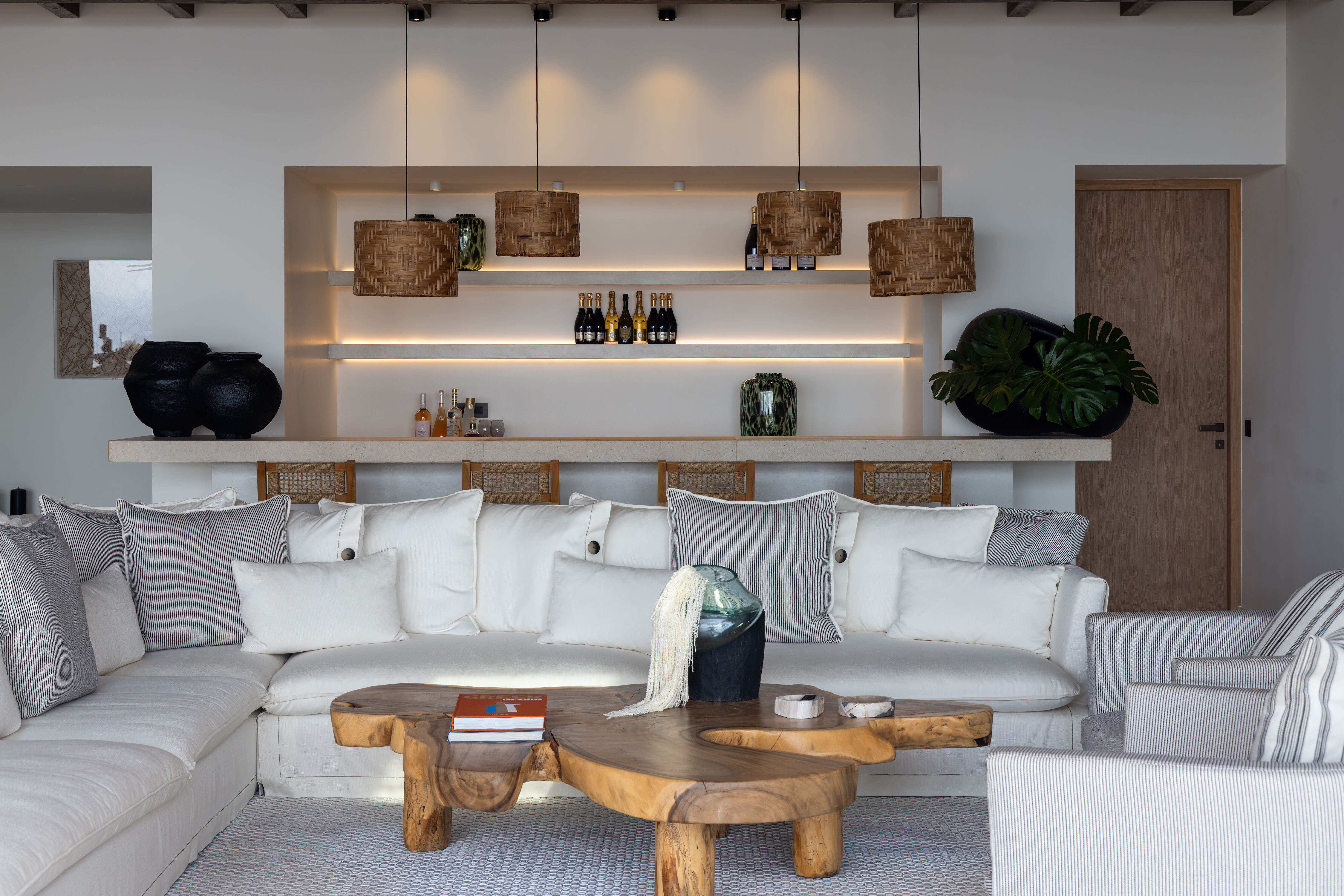 Lithos Residence Gallary Image 6