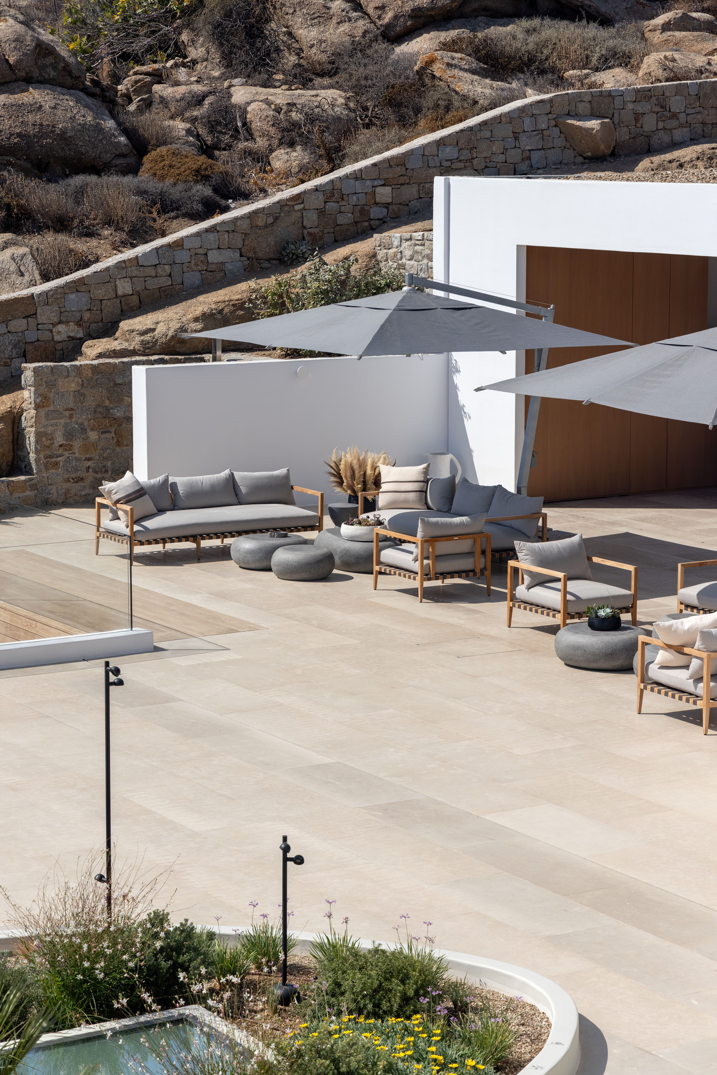 Lithos Residence Gallary Image 1