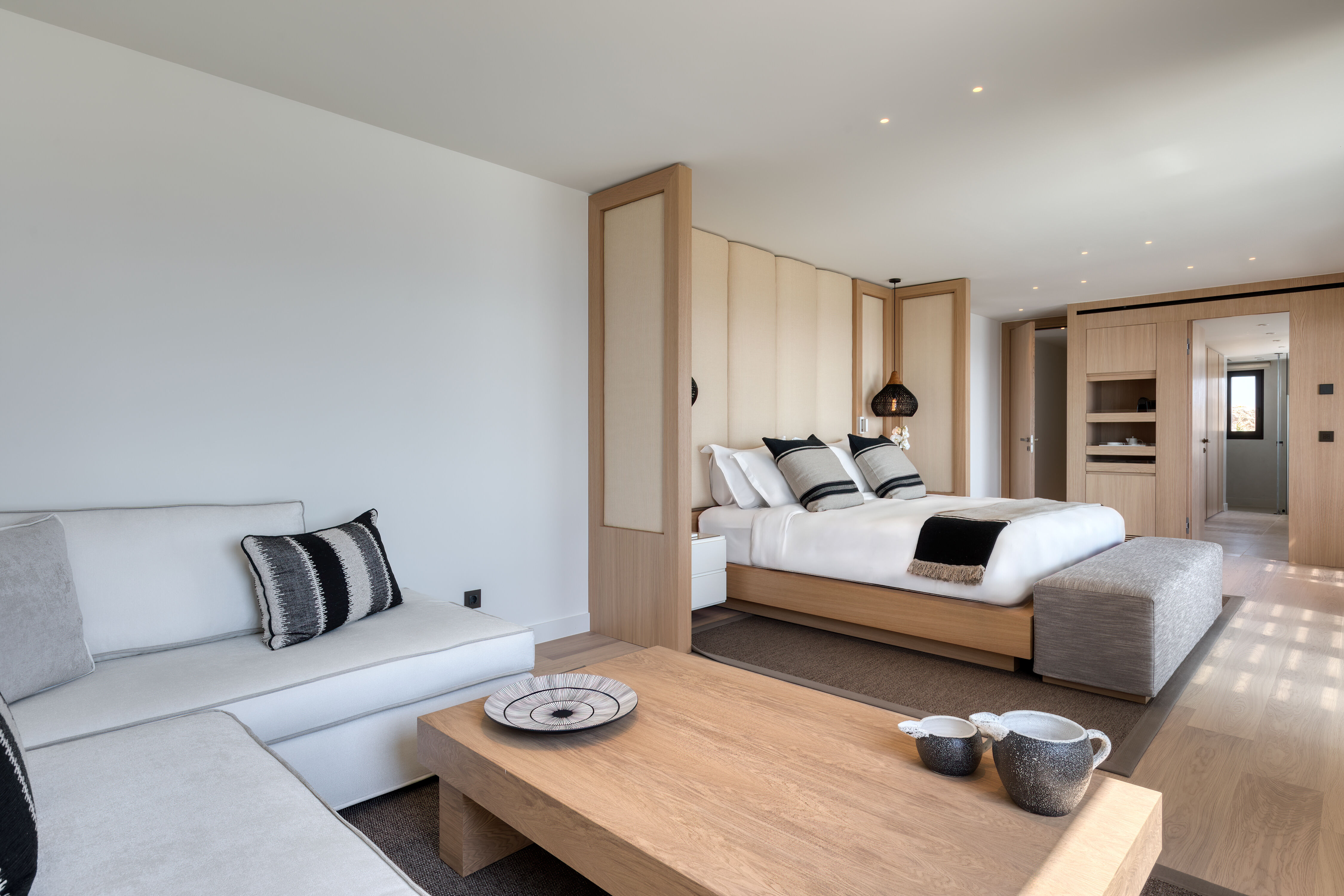 Lithos Residence Gallary Image 3