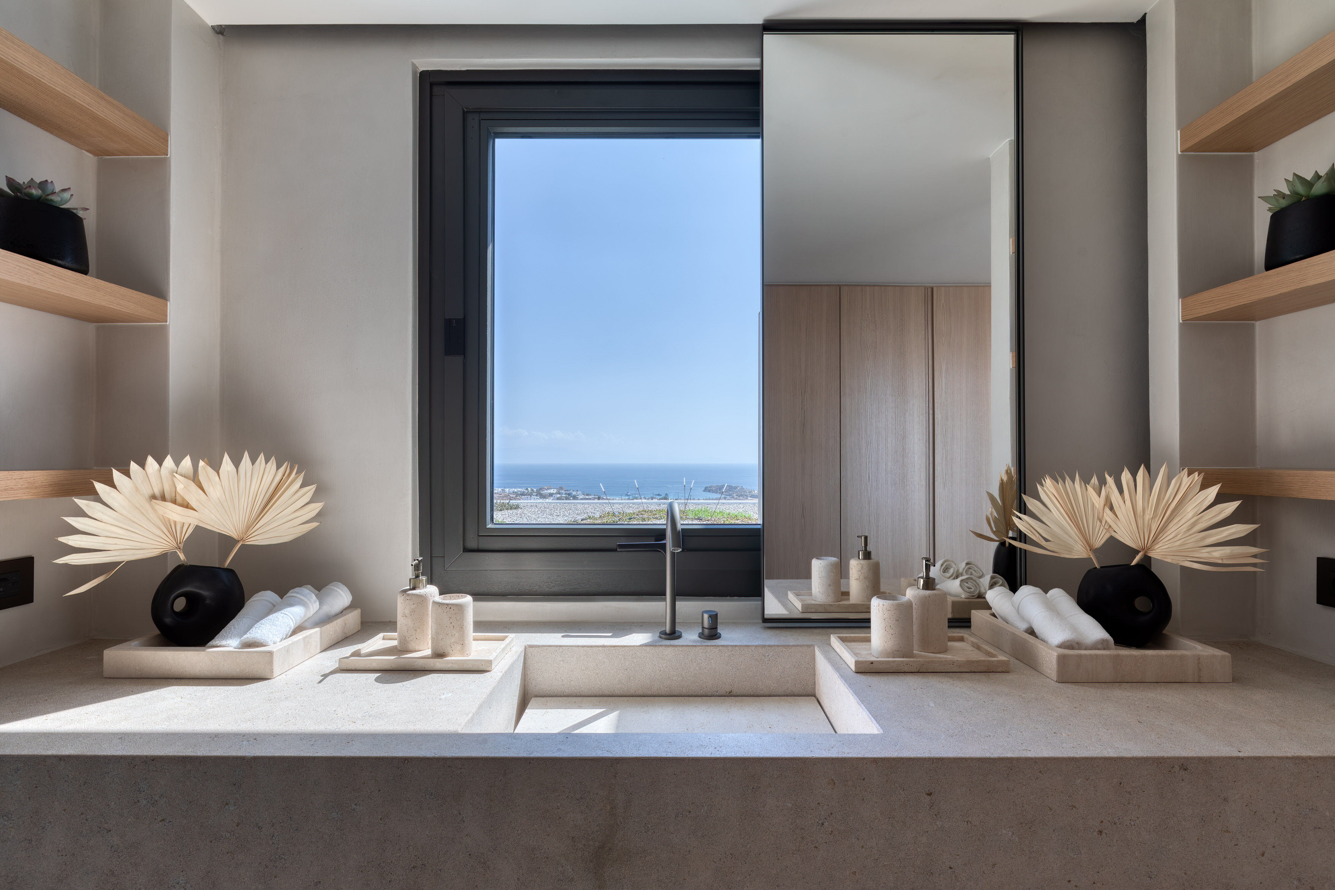 Lithos Residence Gallary Image 5