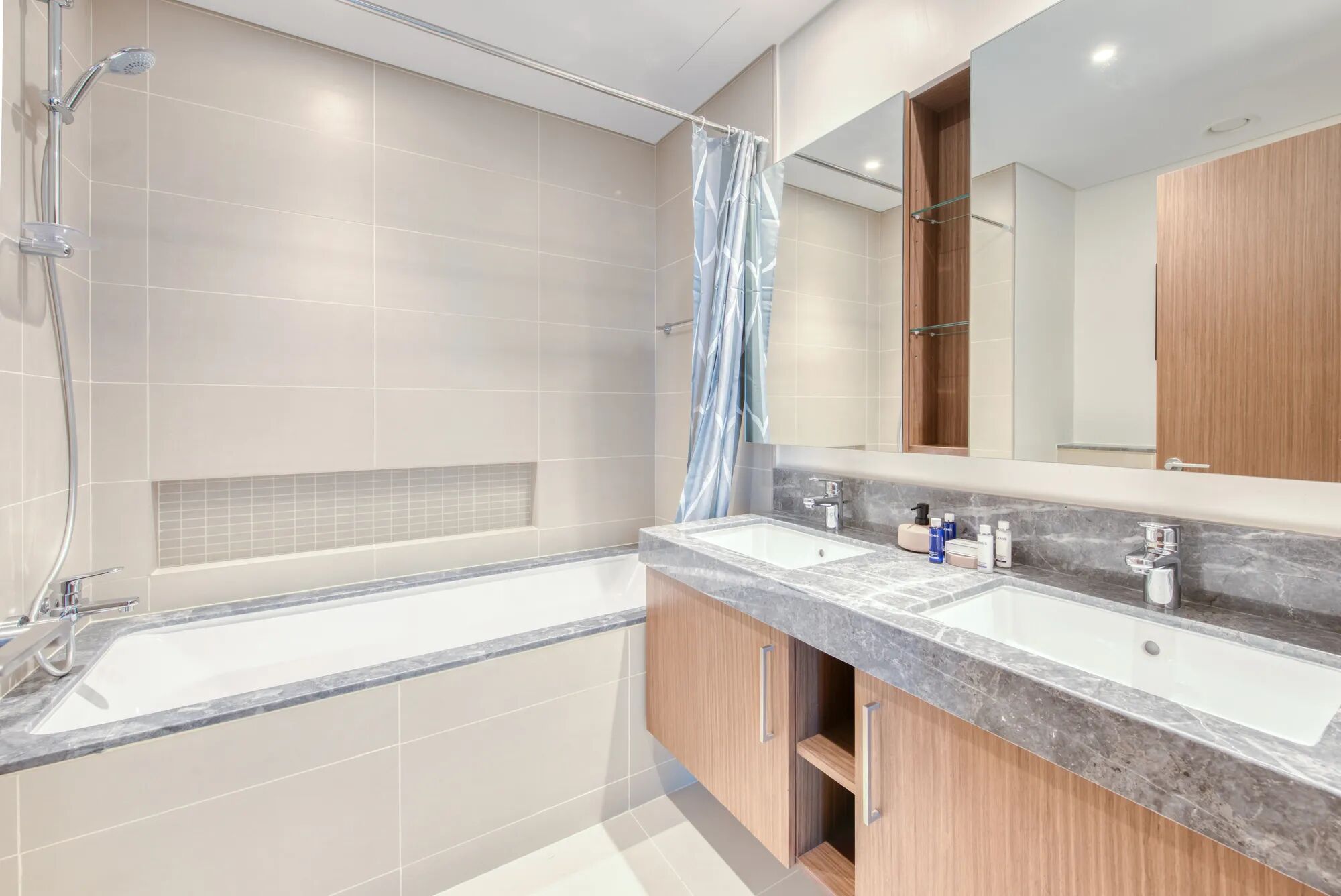 Emaar 1 Gallary Image 2