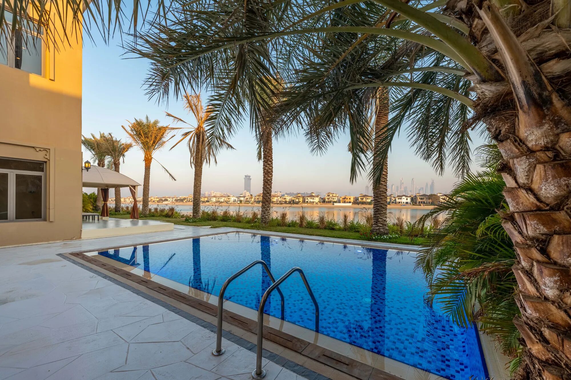 villa-deja-blue-image-2