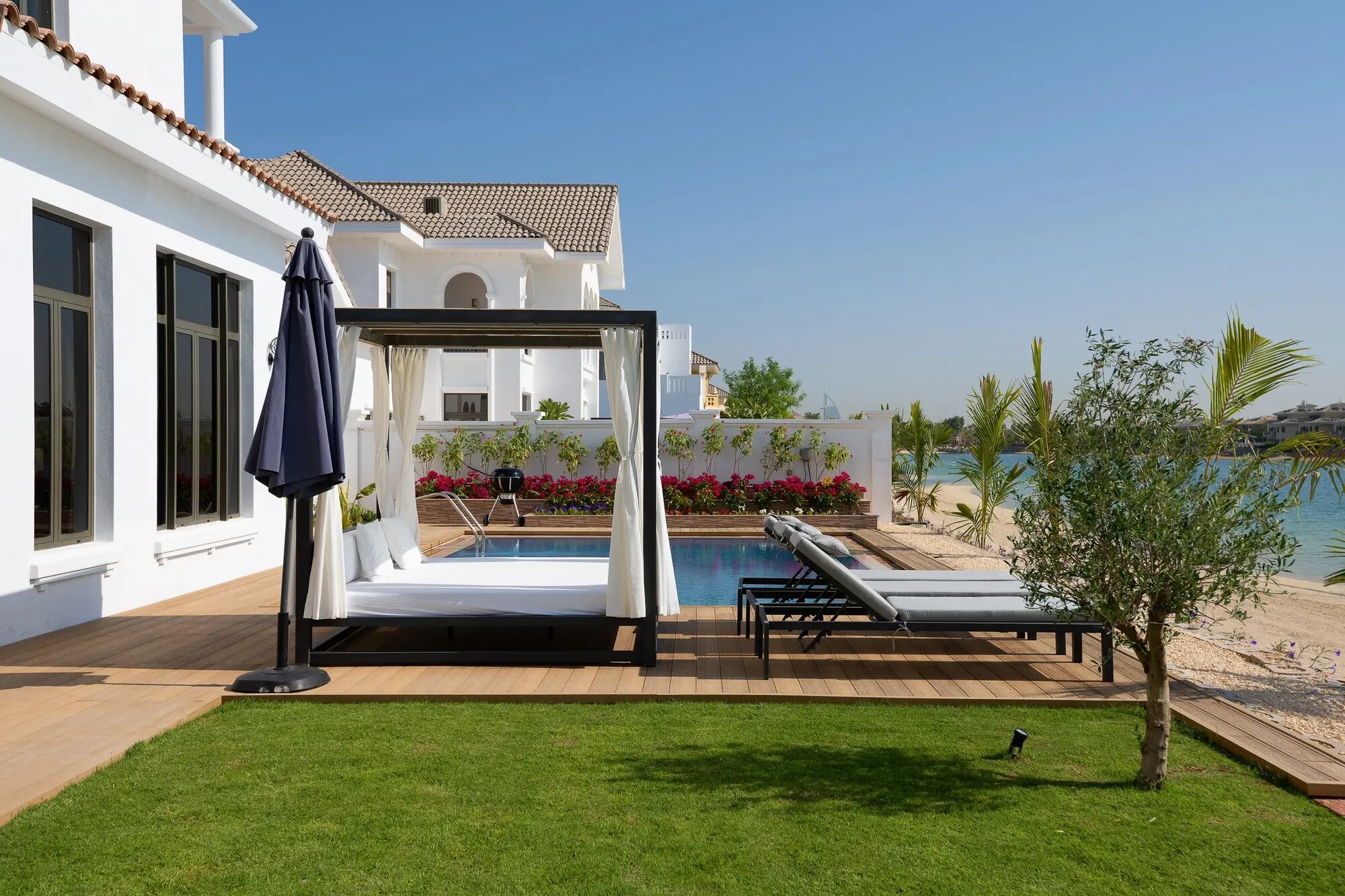 villa-gone-coastal-image-2