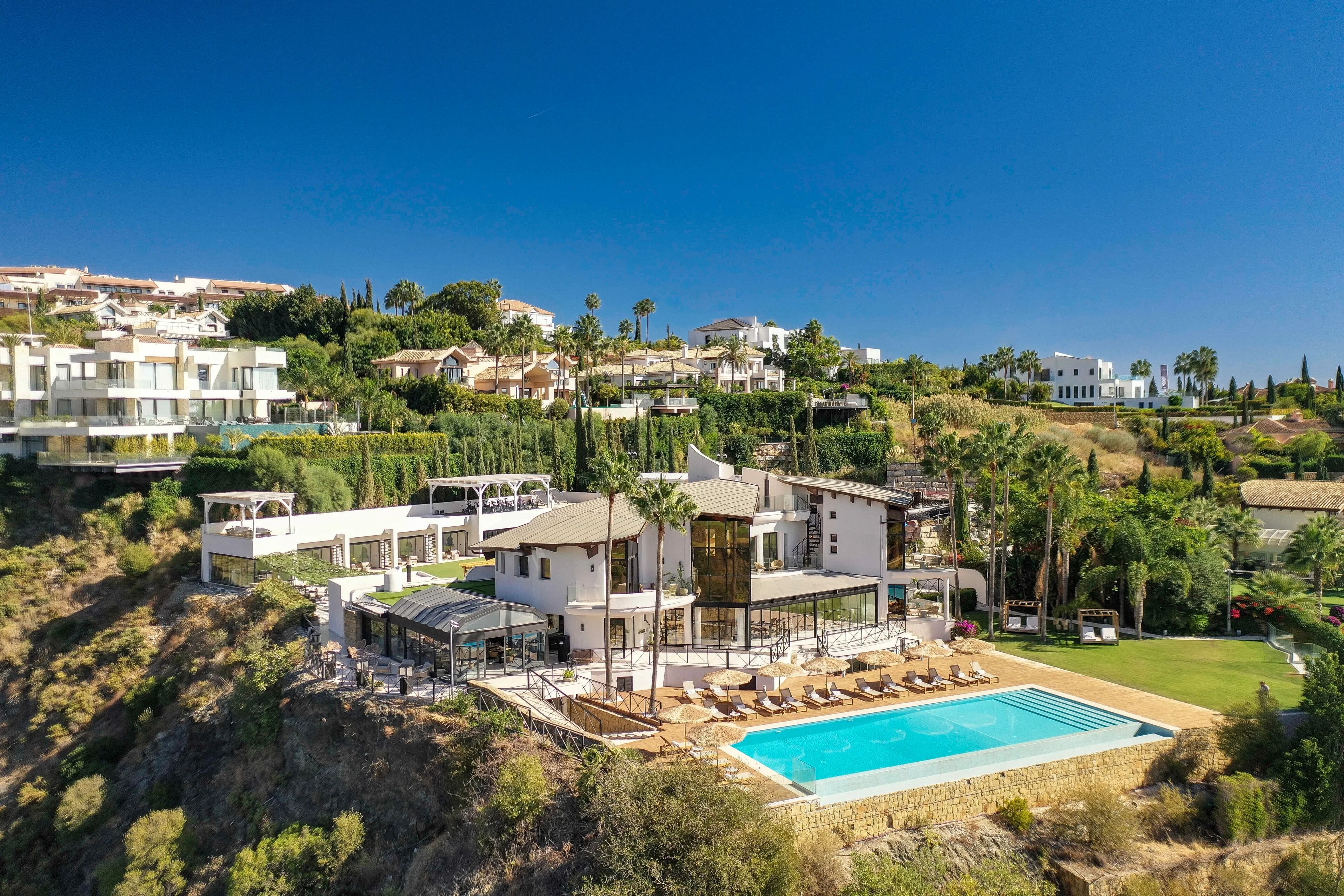 villa-athenea-image-1