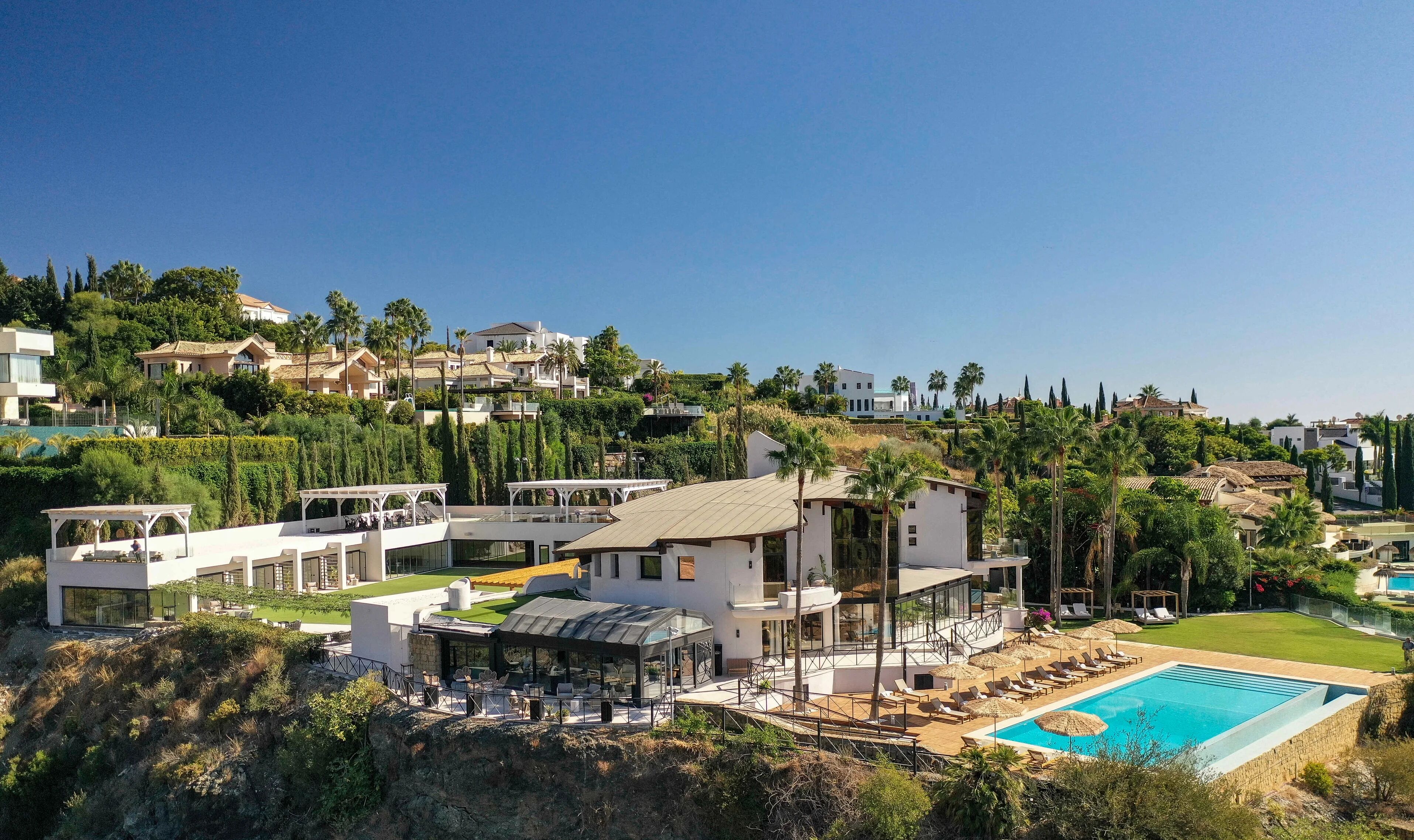 villa-athenea-image-2