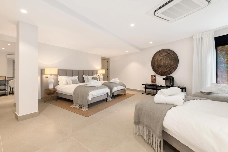 Villa Athenea Gallery Image 2