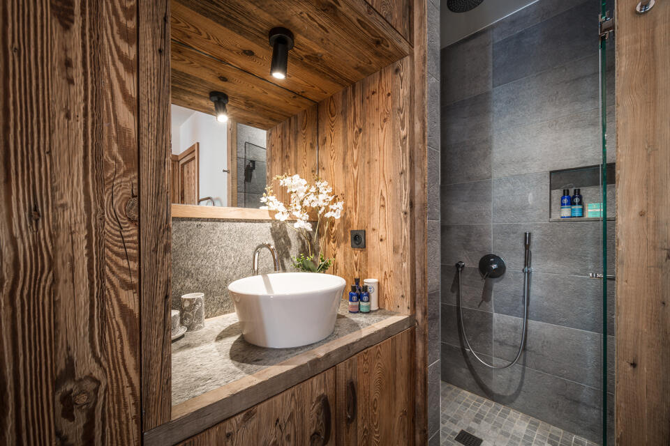 Chalet Inoko Gallery Image 3
