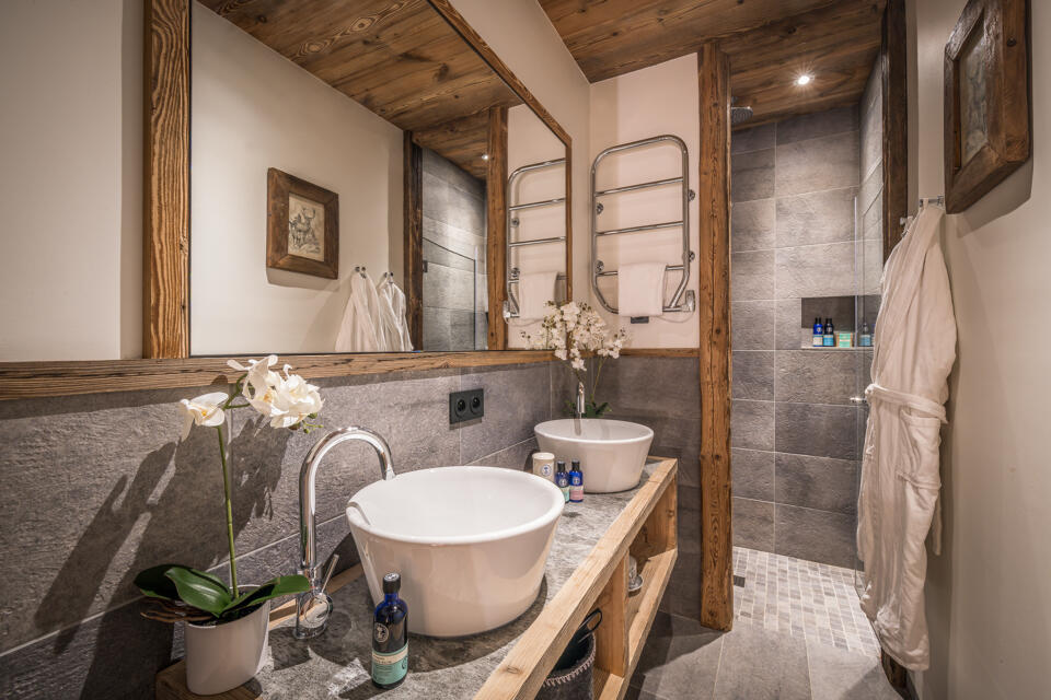 Chalet Inoko Gallery Image 2