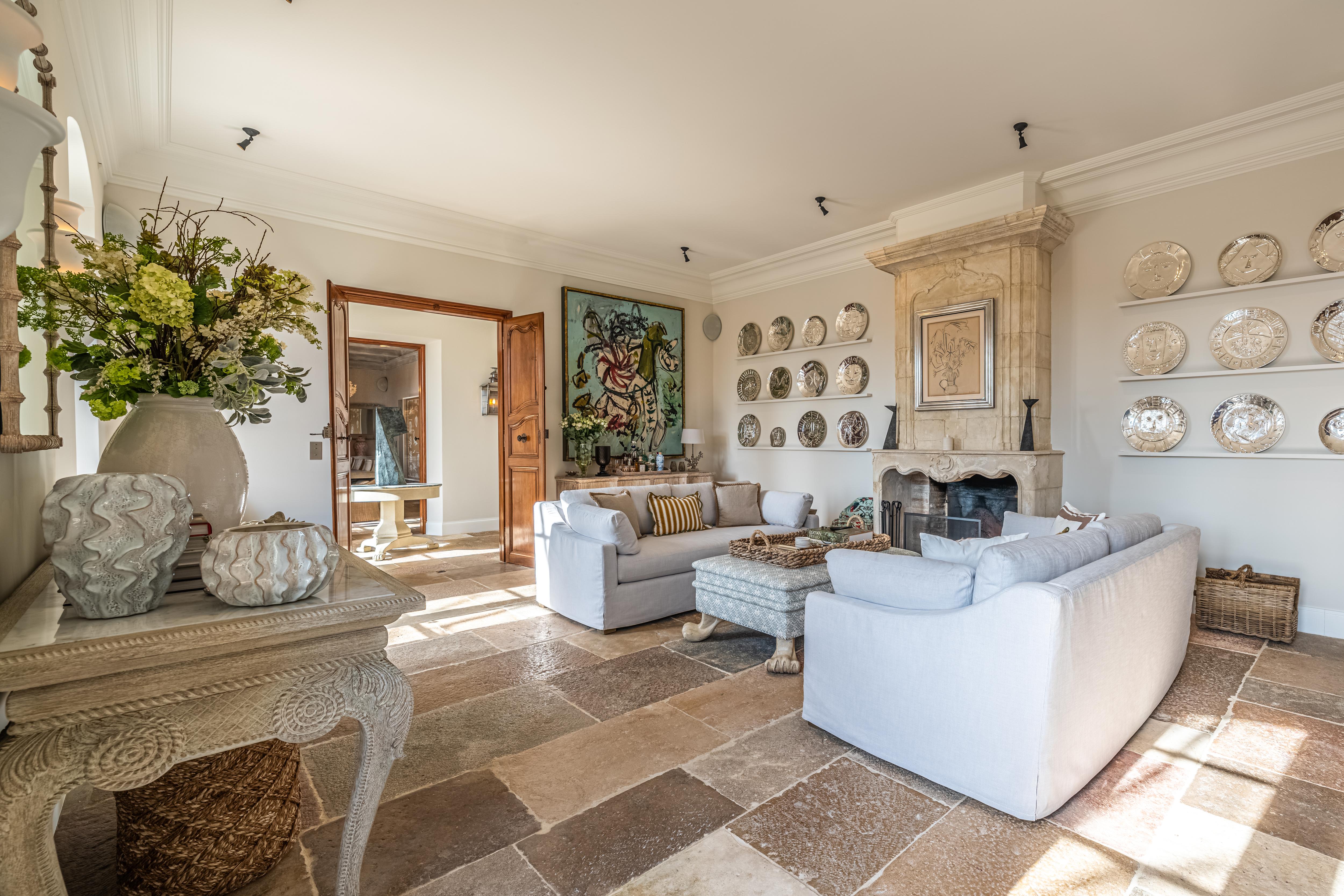 Le Manoir Gallary Image 1