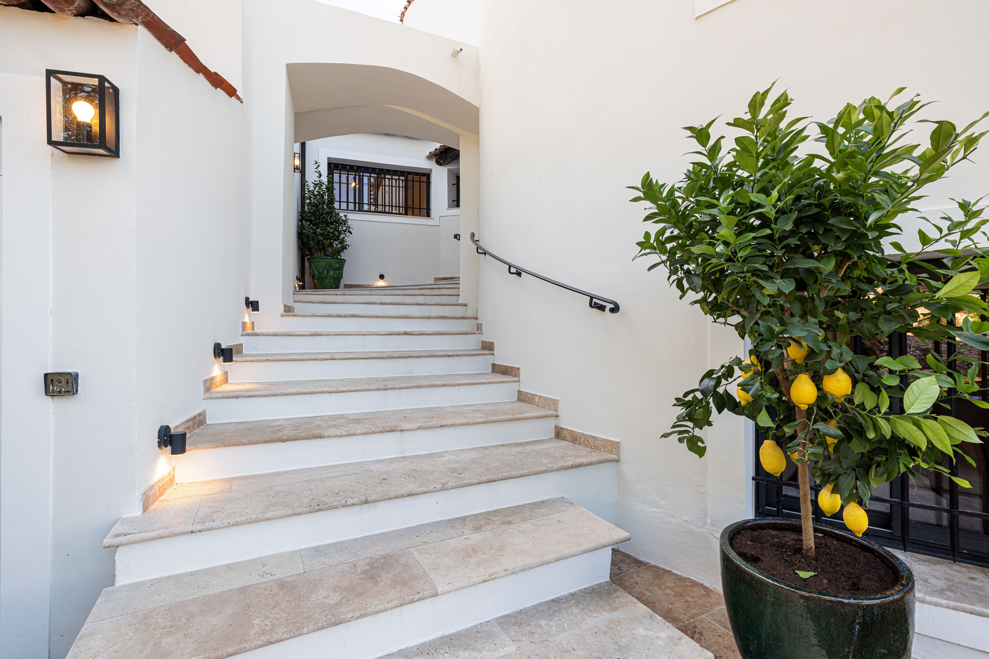 Villa Alison Gallary Image 5