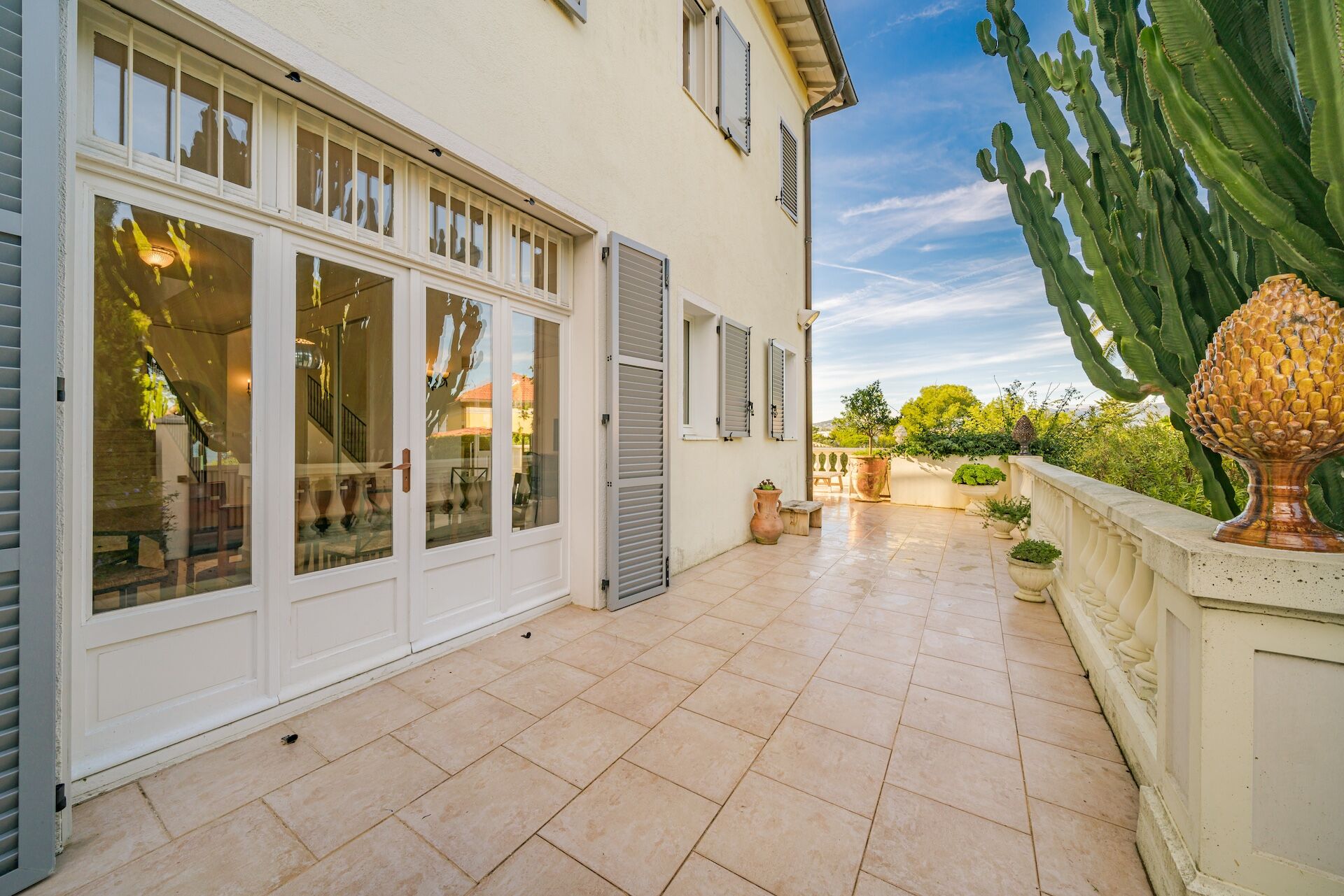 Villa Arista Gallary Image 1