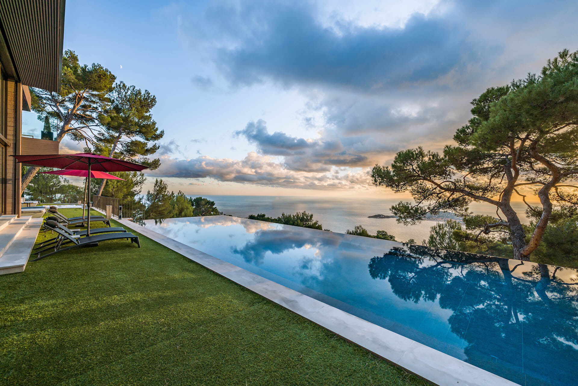 Villa Azura Gallary Image 4