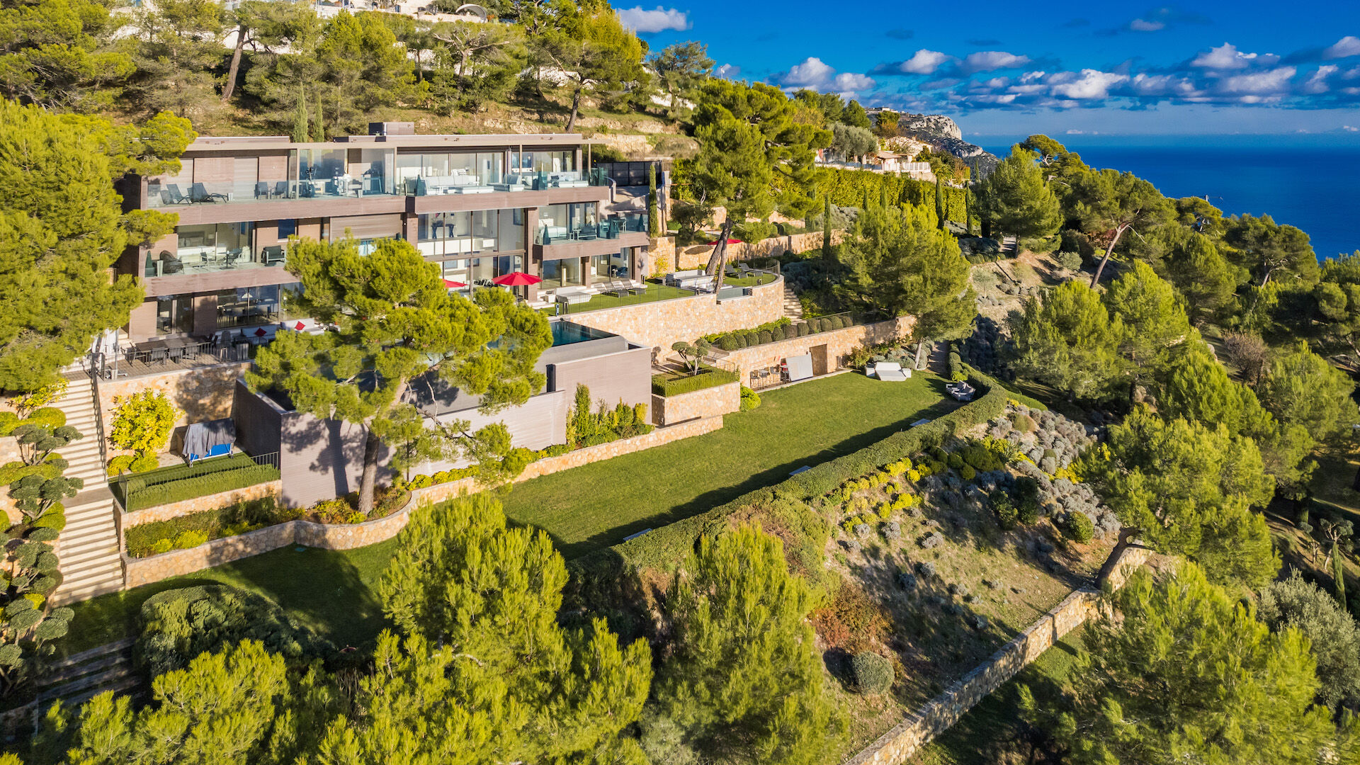 Villa Azura Gallary Image 6