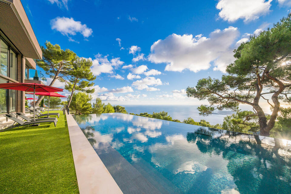 Villa Azura Gallery Image 3