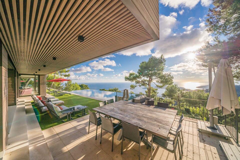 Villa Azura Gallery Image 3